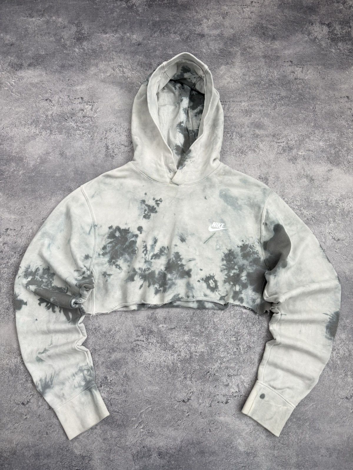 Nike Vintage Nike Y2K Cropped Hoodie Tie Dye Streetwear Size XS / US 0-2 / IT 36-38 - 3 Thumbnail