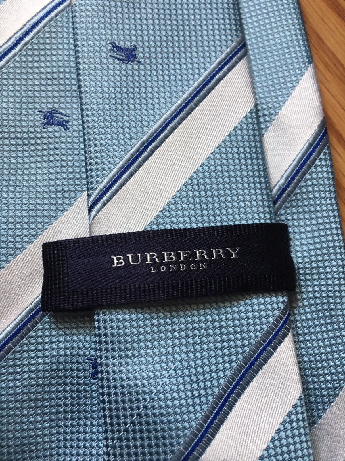 Burberry Burberry London Blue Logo Designer Silk Mens Neck Tie Size ONE SIZE - 5 Thumbnail