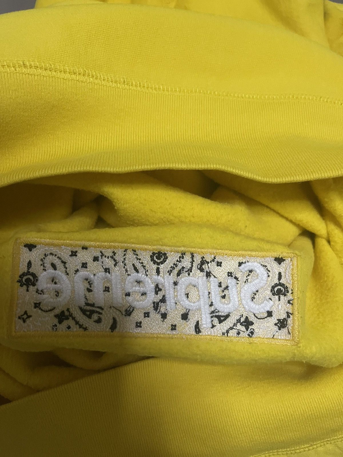 Supreme Supreme yellow bandana paisley box logo hooded sweatshirt Size US XL / EU 56 / 4 - 8 Thumbnail