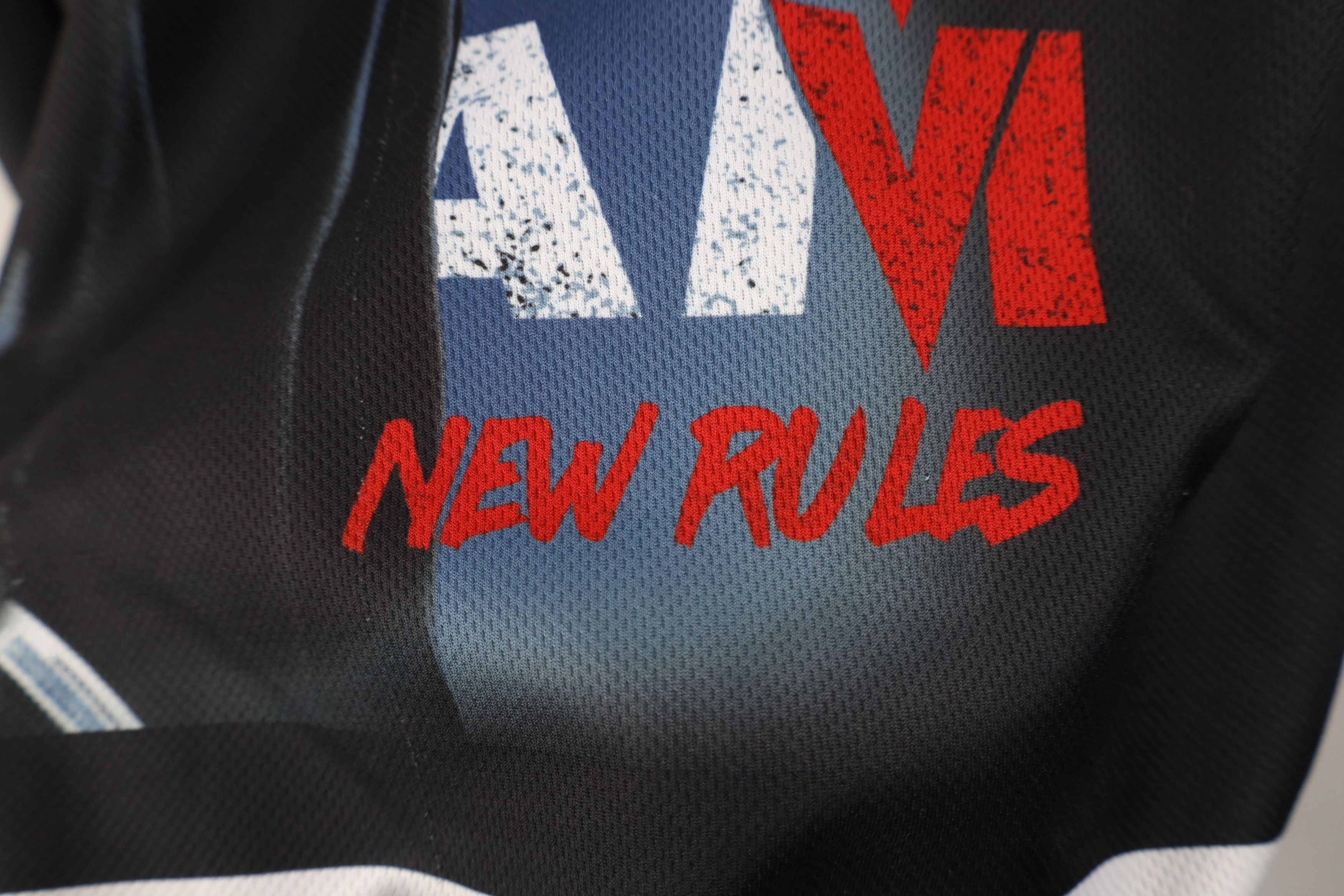 Vintage Vintage Y2K Streetwear New York Movie All Over Print Jersey Size US S / EU 44-46 / 1 - 13 Thumbnail