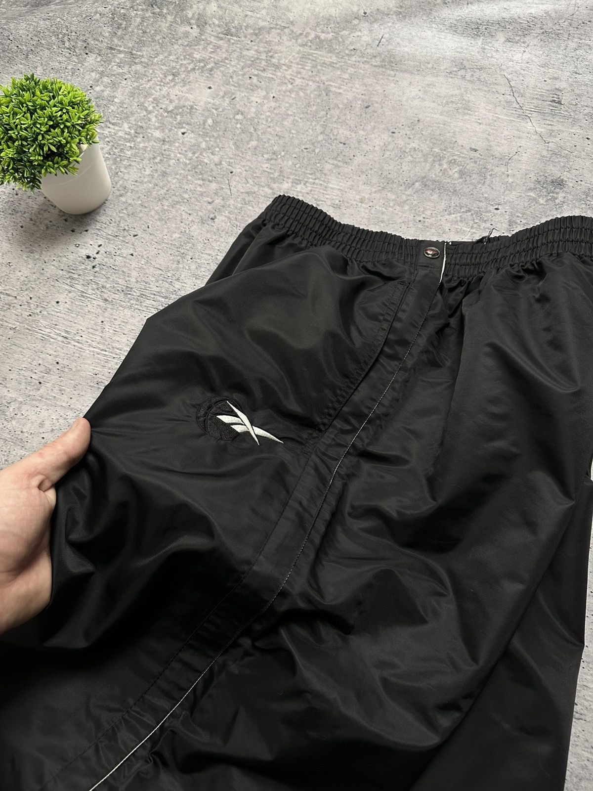 Reebok Vintage 90s Reebok Basketball Track Sweat Nylon Pants Size US 34 / EU 50 - 4 Thumbnail