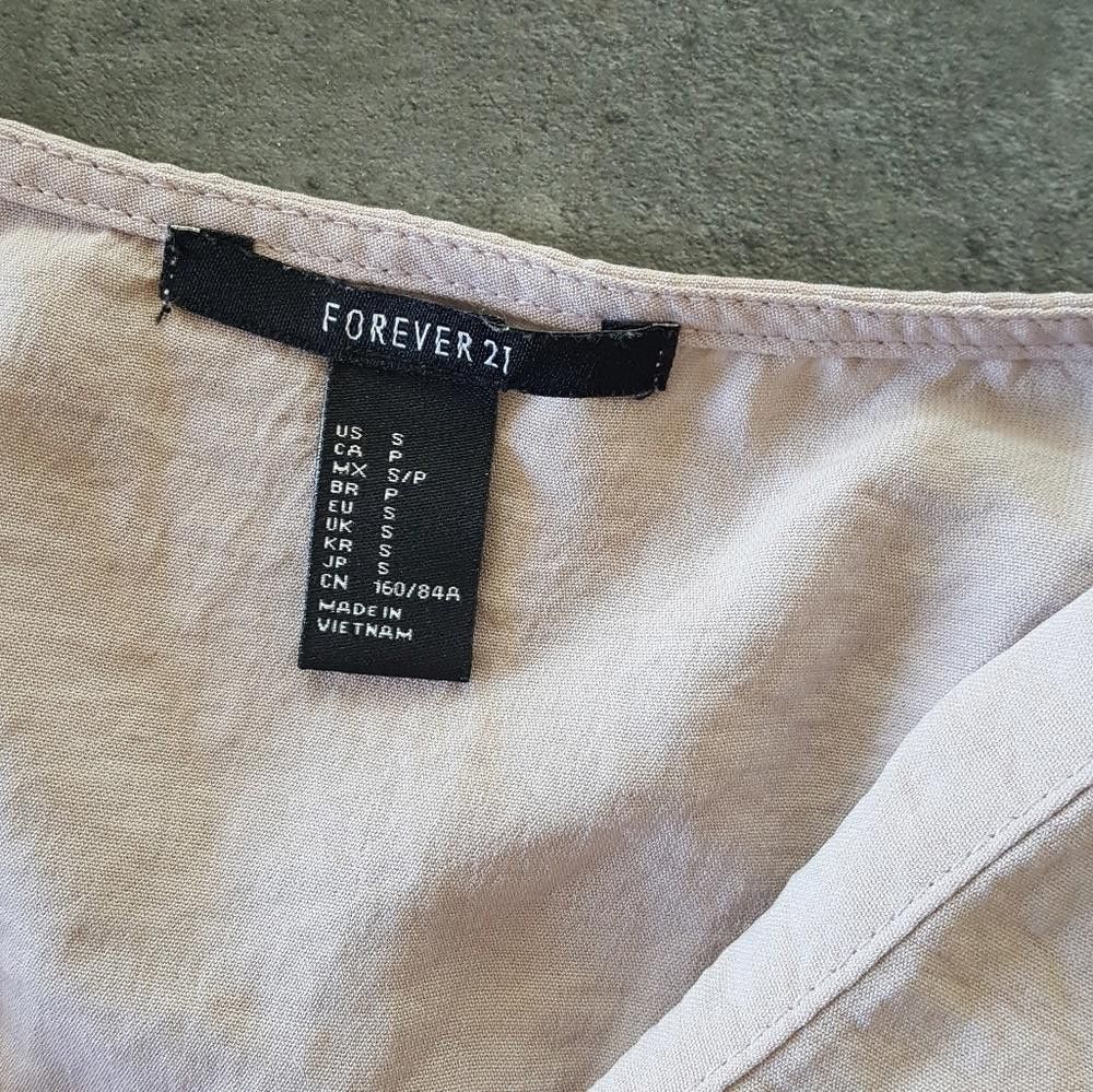 Forever 21 Nude Classic F21 Button Detailed Blouse Size S / US 4 / IT 40 - 3 Thumbnail