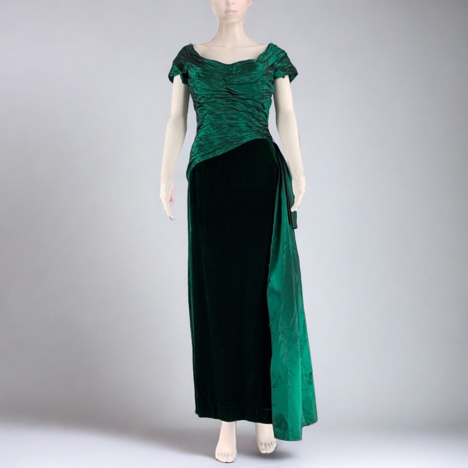 Other Size 8 Green Taffeta Ruched Cap Sleeves Long Gown Size M / US 6-8 / IT 42-44 - 1 Thumbnail