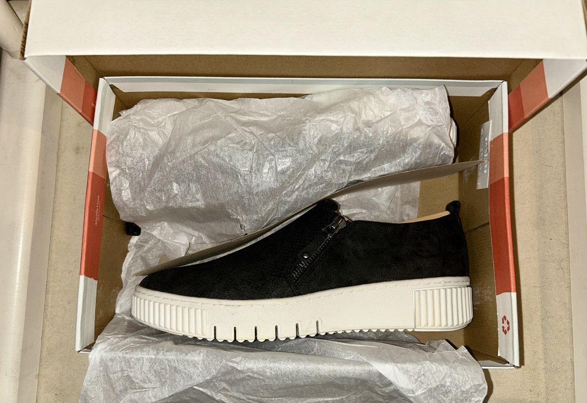 Naturalizer Soul Naturalizer “Turner” Canvas Sneakers Size 9M Size US 9 / IT 39 - 17 Thumbnail
