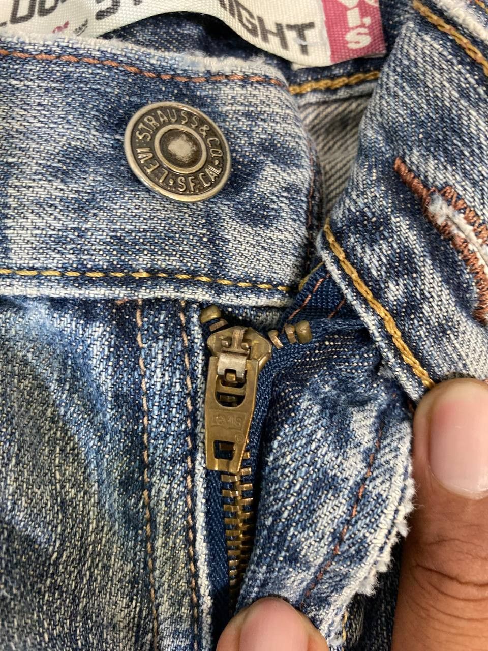 Levi's vintage levis 569 loose straight distressed denim Size US 33 - 12 Thumbnail