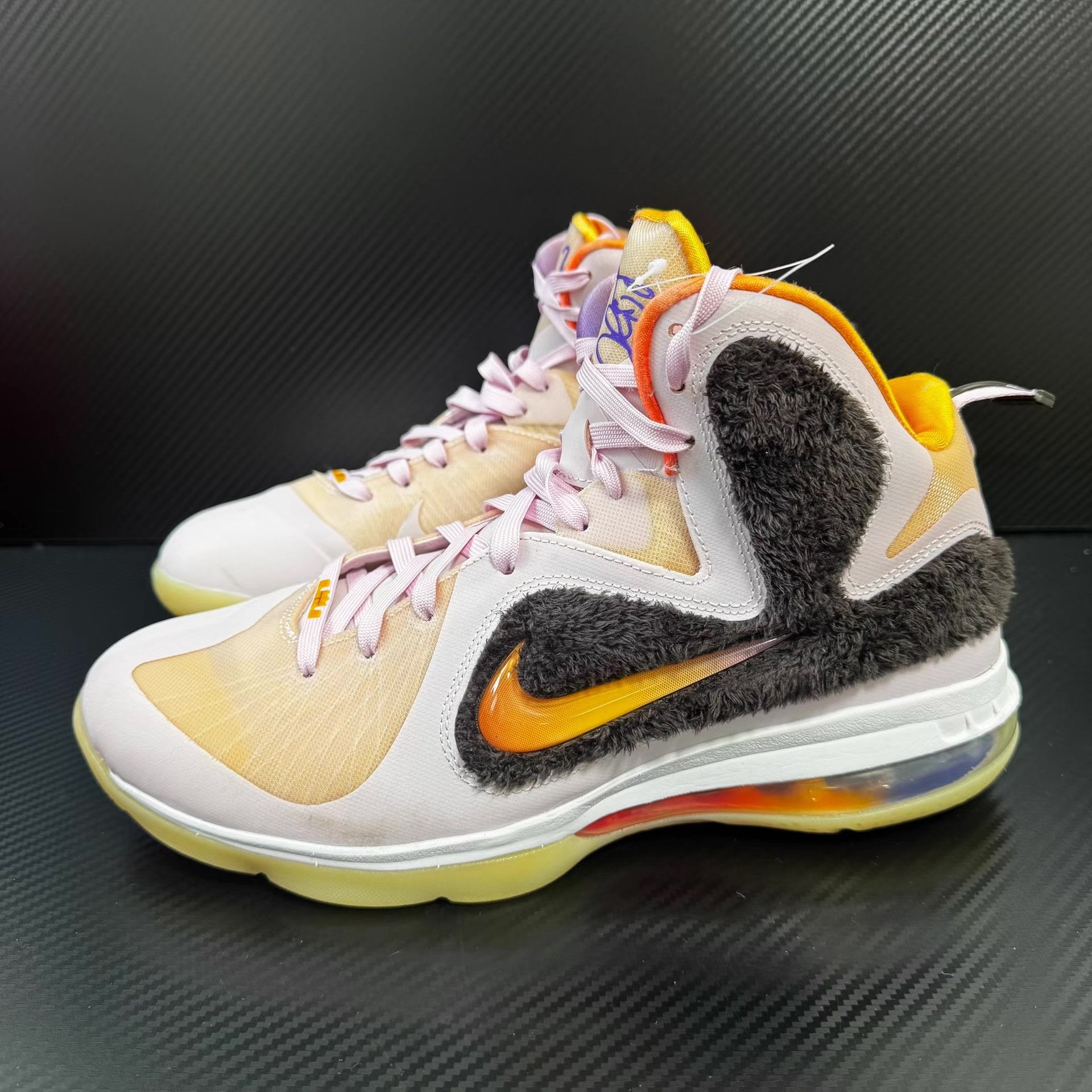 Nike Nike LeBron 9 "Regal Pink" Q11 Size US 9.5 / EU 42-43 - 1 Thumbnail