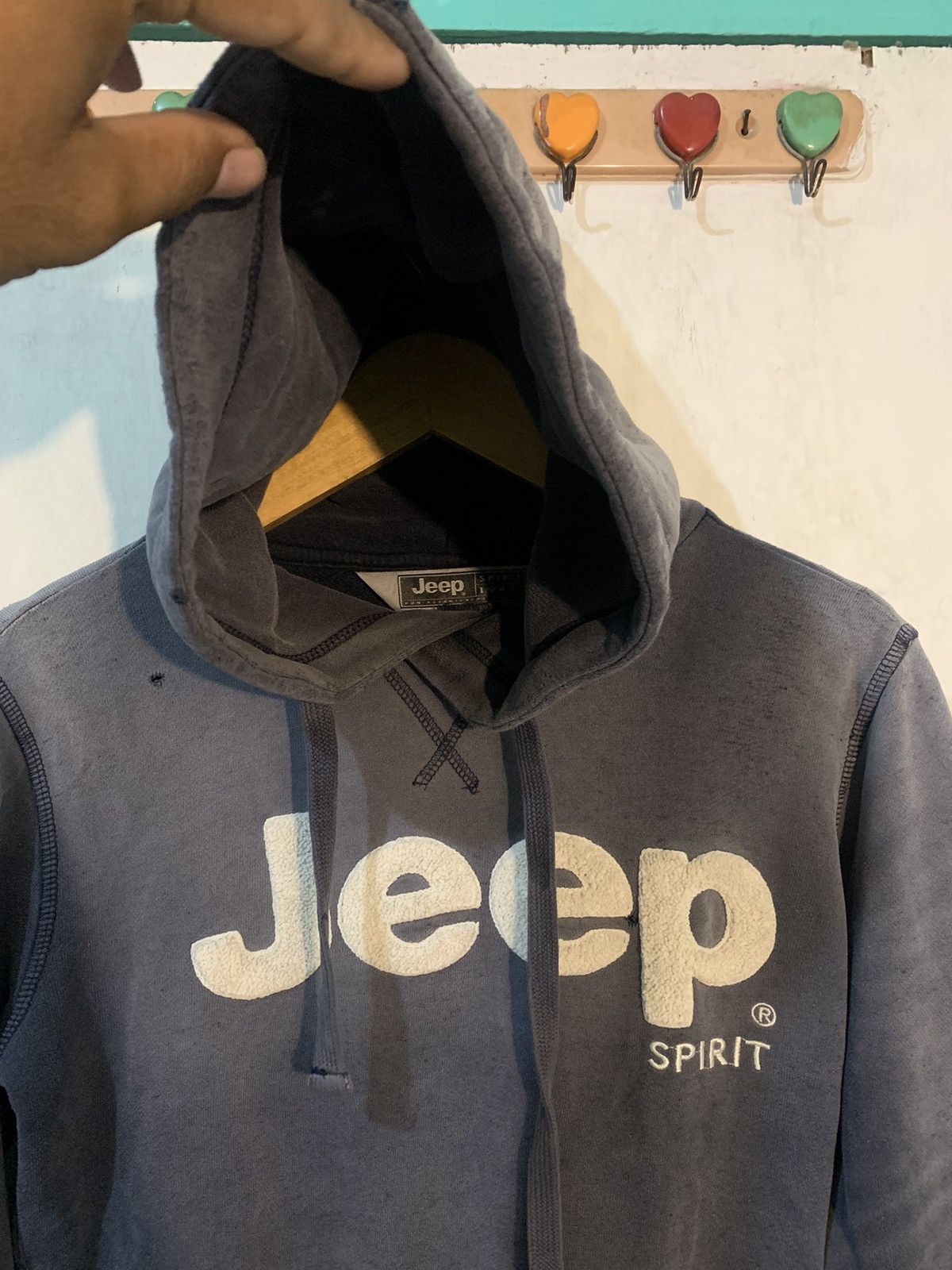 Jeep × Vintage Vintage Jeep 70s Distressed Faded Cut Hoodie Size US S / EU 44-46 / 1 - 2 Thumbnail