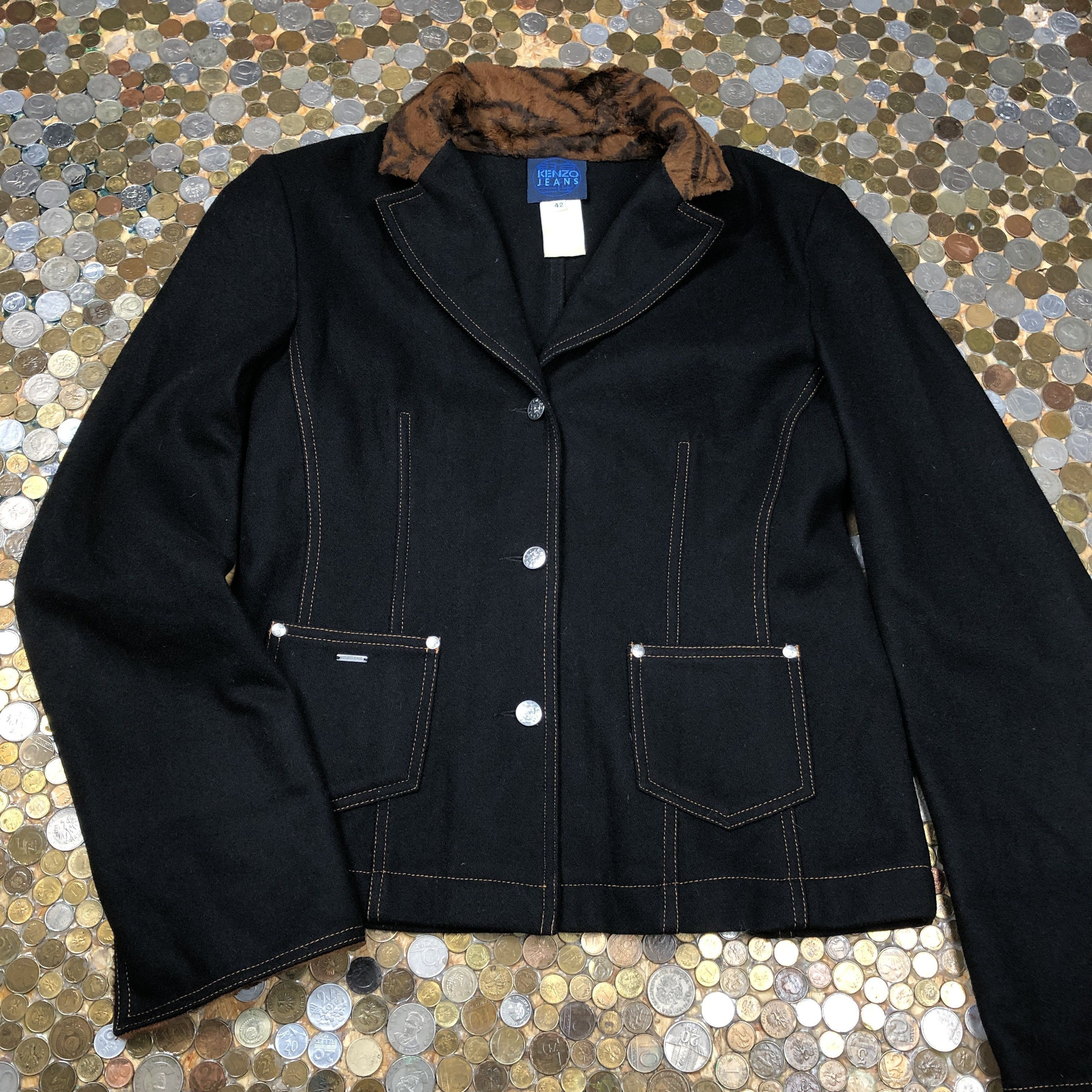 Kenzo Kenzo suit coat blazer Jacket with fur 90's Size M / US 6-8 / IT 42-44 - 1 Thumbnail