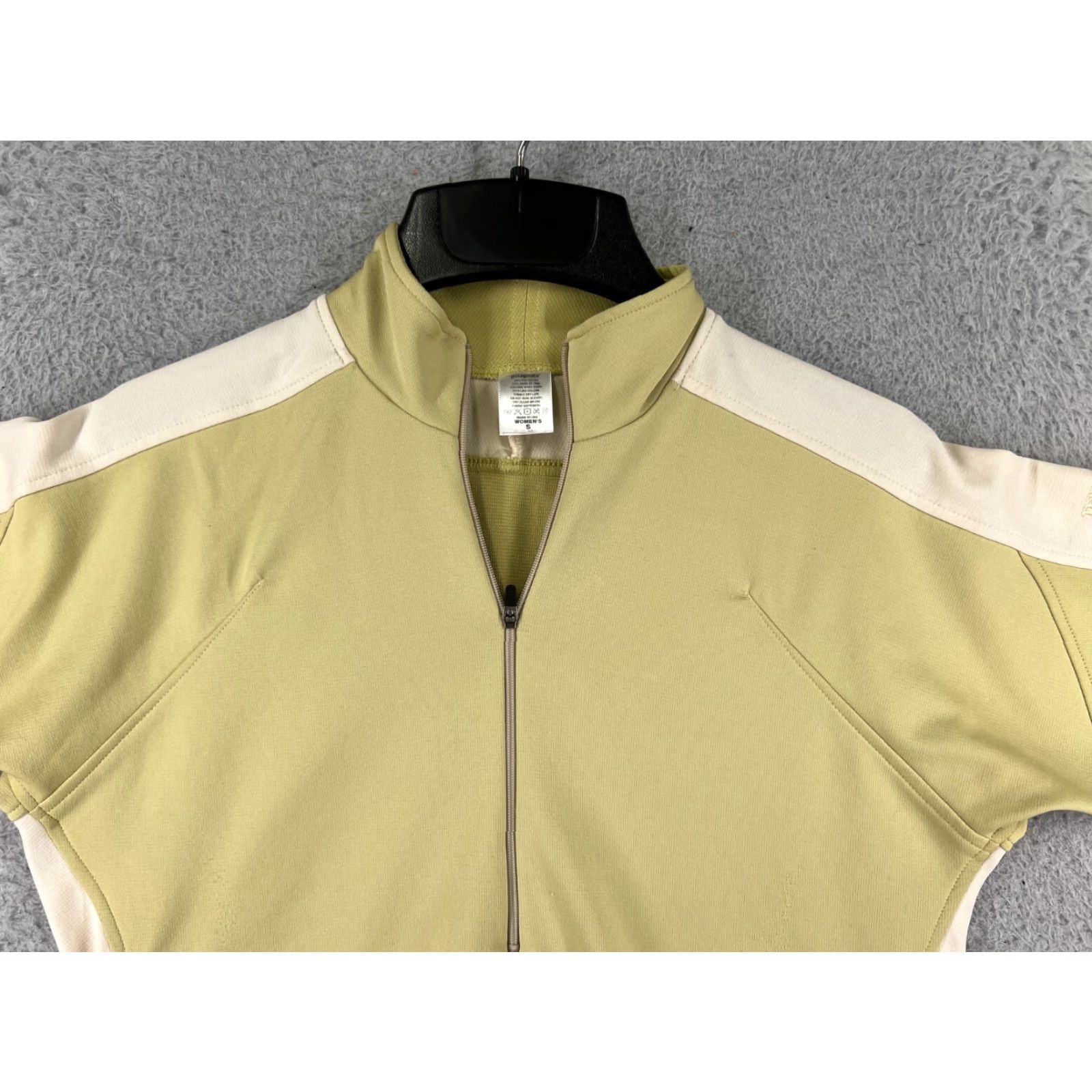 Patagonia Patagonia Sweater Womens Small Yellow 1/4 Zip Mock Neck Polyester Knit Pullover Casual Fall Winter Womens Size S / US 4 / IT 40 - 6 Thumbnail