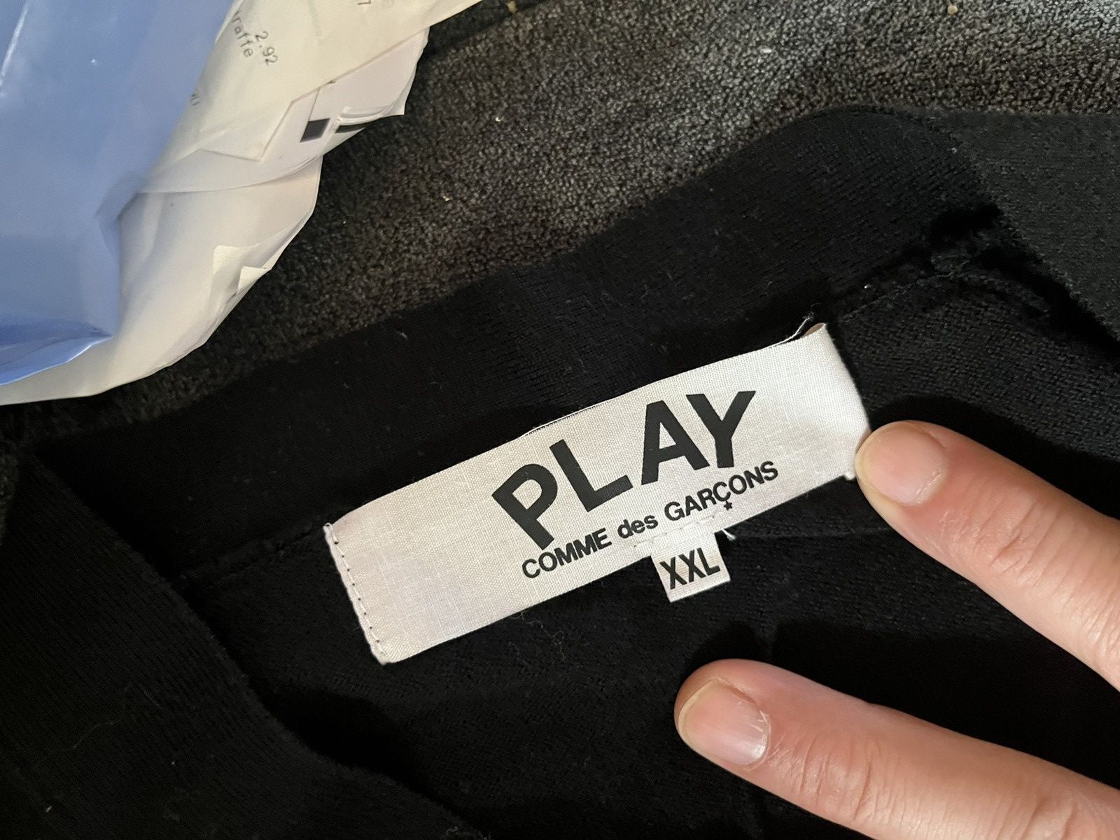 Comme des Garcons PLAY Comme des garcons play small heart black cardigan Size US XXL / EU 58 / 5 - 3 Thumbnail