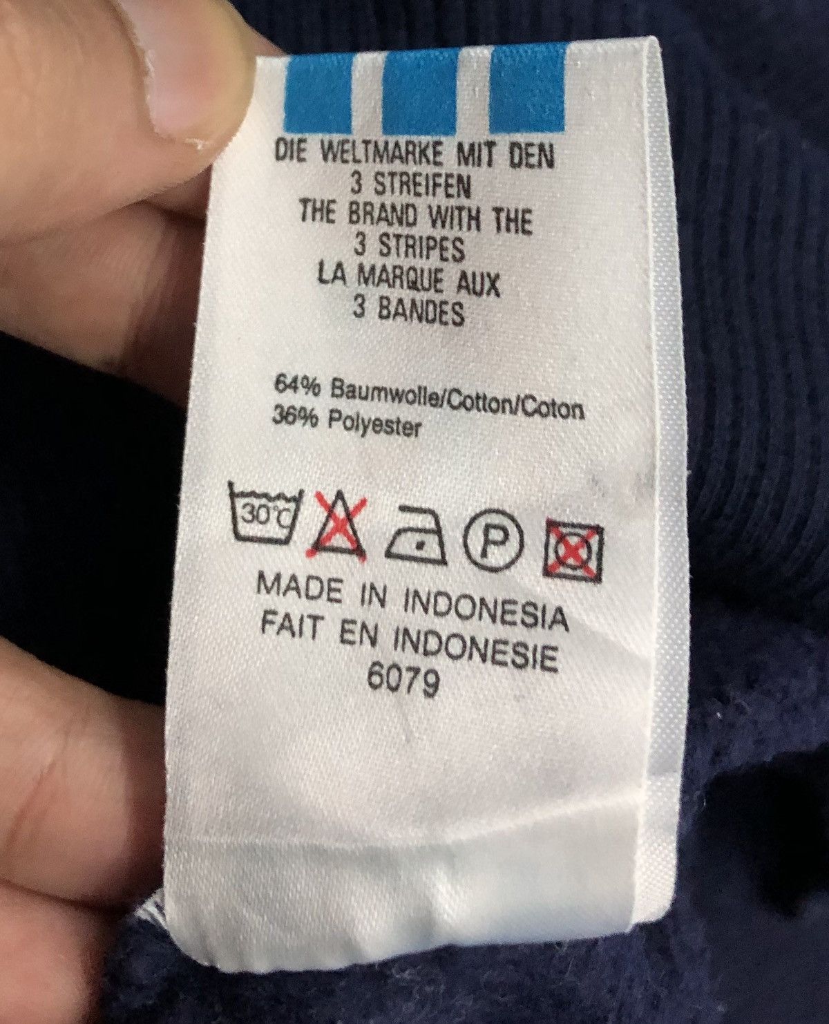 Adidas Vintage Adidas Sweatshirt Size US L / EU 52-54 / 3 - 11 Thumbnail