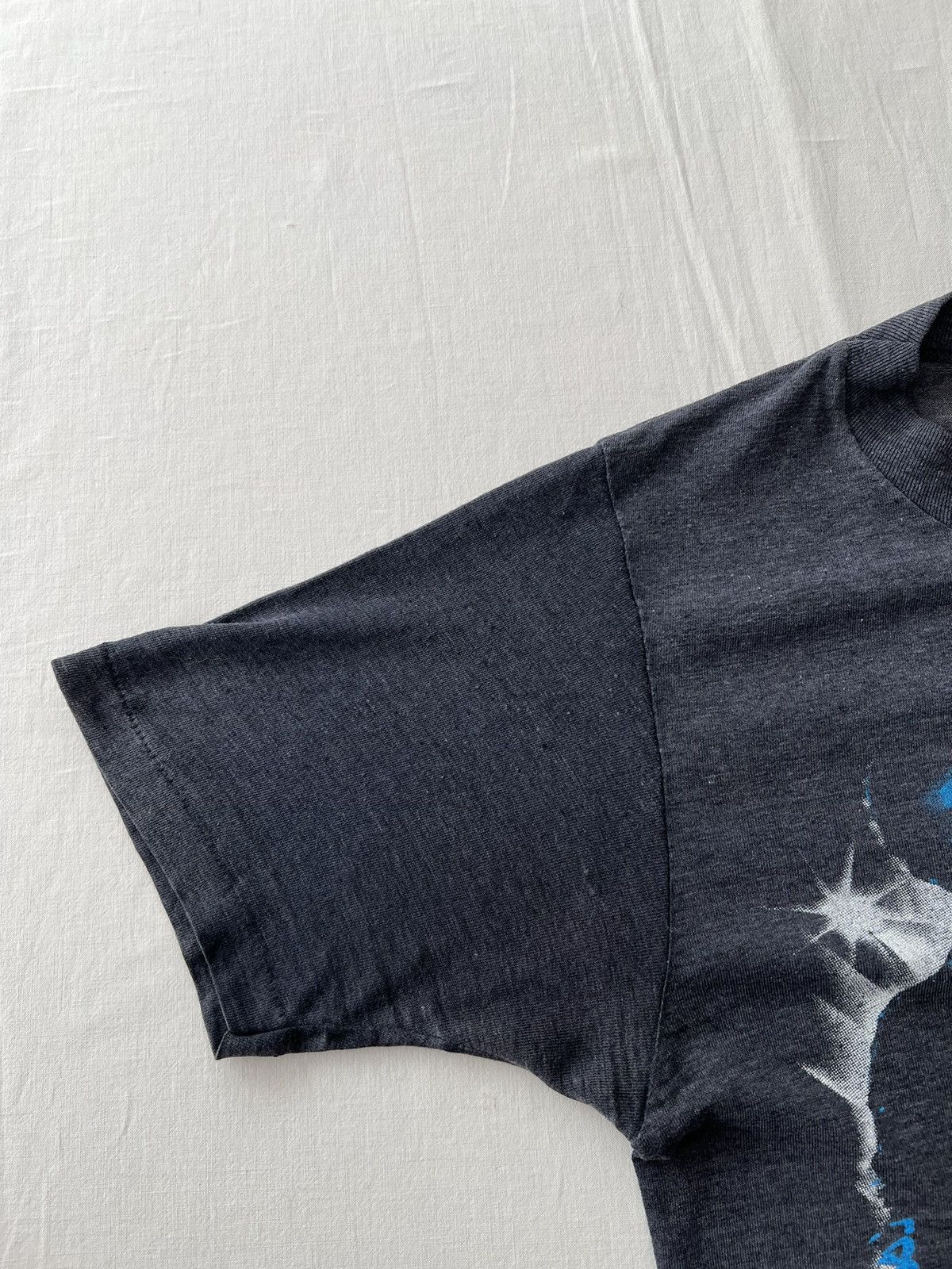 Band Tees Vintage 1982 Genesis in Concert Phil Collins 80s T-shirt Size US S / EU 44-46 / 1 - 8 Thumbnail