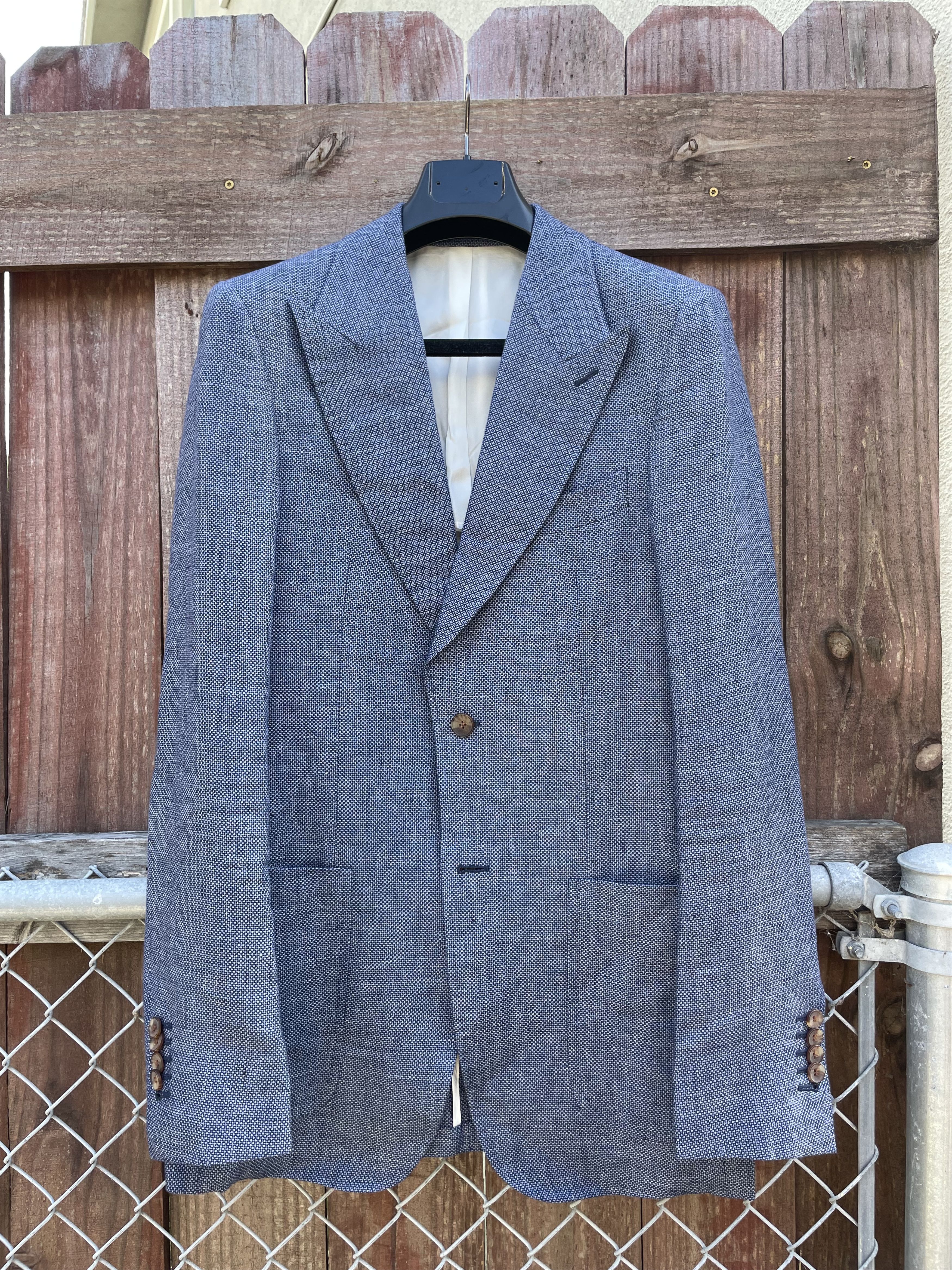 image of Suitsupply 40L Ormezzano Blue Linen Blazer (Peak Lapels), Men's