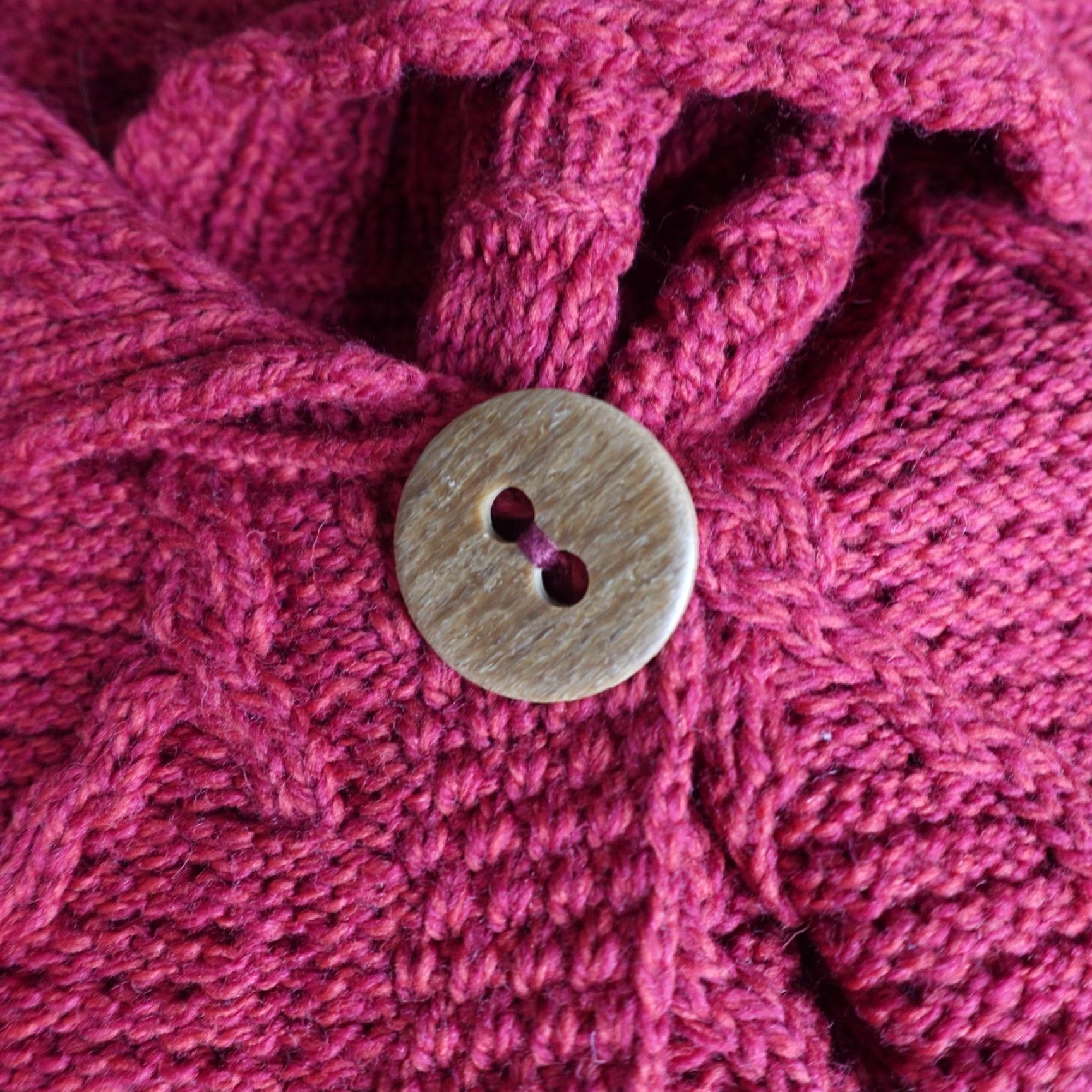 Vintage VINTAGE Carraig Donn Cardigan Sweater Womens Medium Red Wool Cable-Knit Fisherman Size M / US 6-8 / IT 42-44 - 4 Thumbnail
