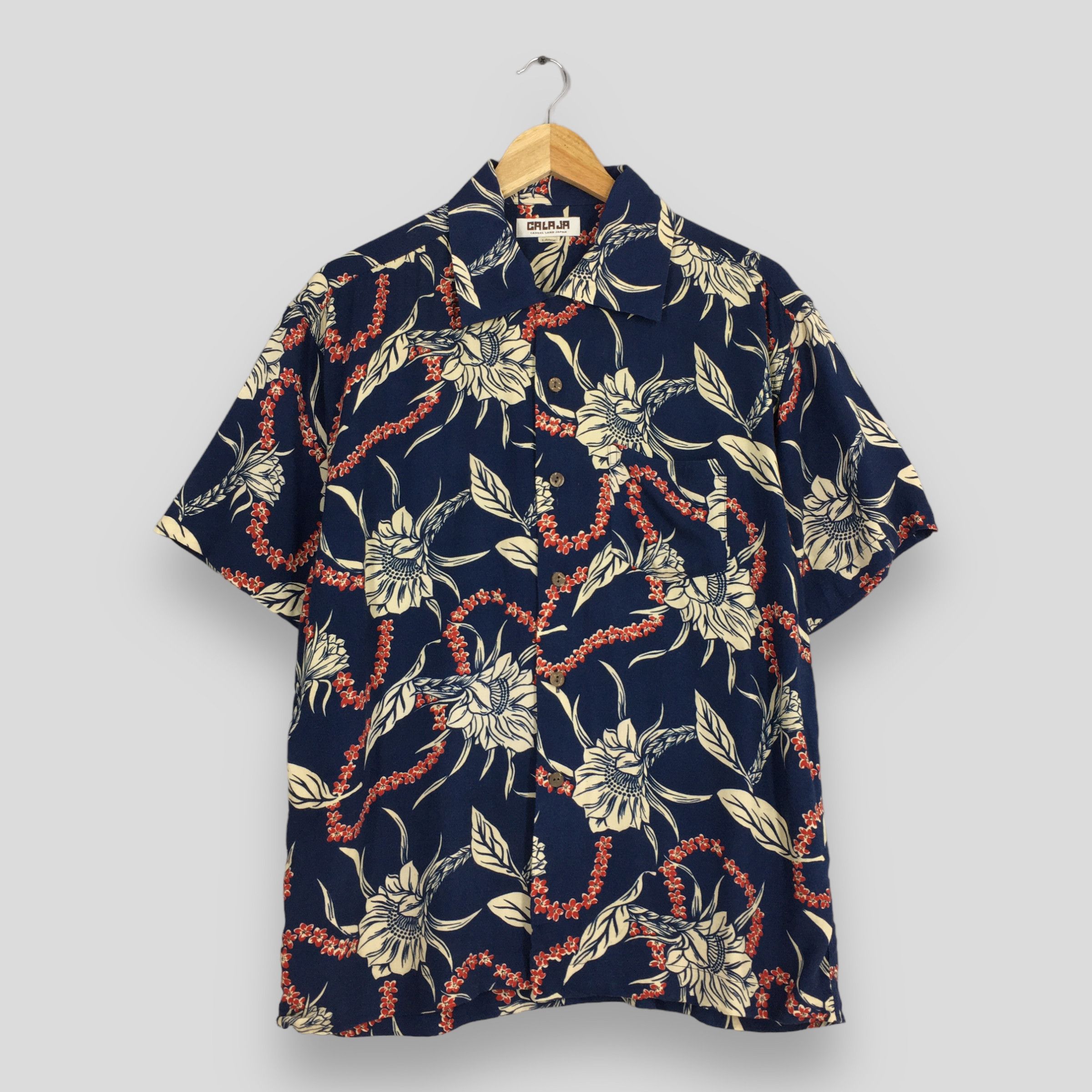 Vintage Vintage Hawaii Aloha Floral Surf Wear Rayon Shirt Large Size US L / EU 52-54 / 3 - 1 Thumbnail