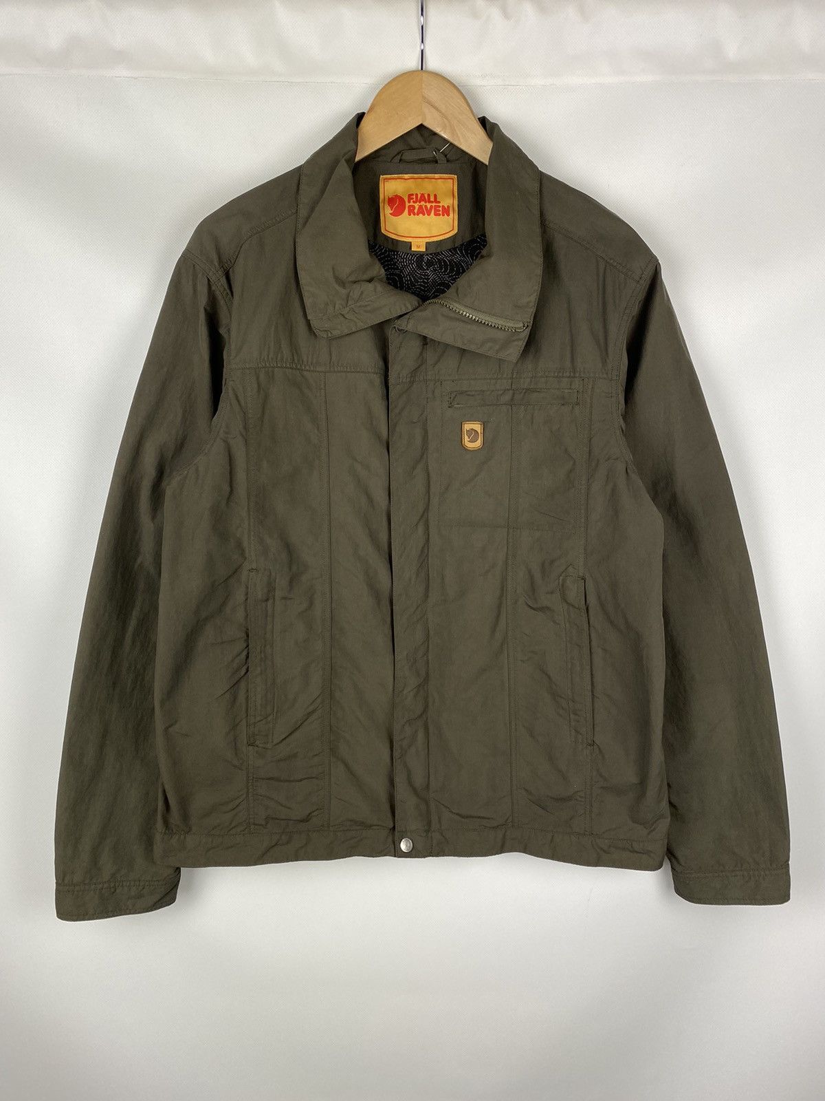 image of Fjallraven Palma Mt Men’S Hiking Lightweight Jacket Size M in Olive, Men's