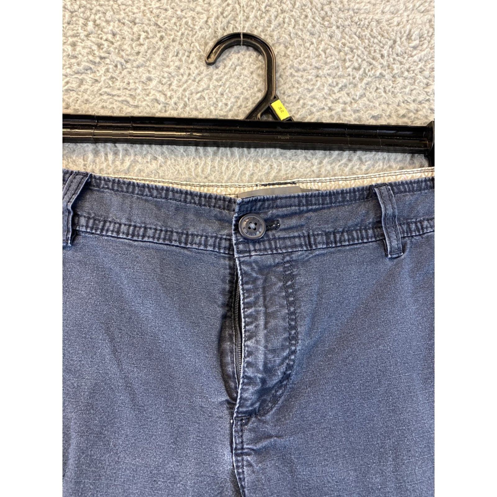 Eddie Bauer VINTAGE? No — Eddie Bauer Grey Shorts Women Chino Regular, Size P12, Gray, 5-Pocket, Knit/Cotton, Casual Activewear, Hiking, Golf, Summer, Womens Size 34" / US 12 / IT 48 - 3 Thumbnail