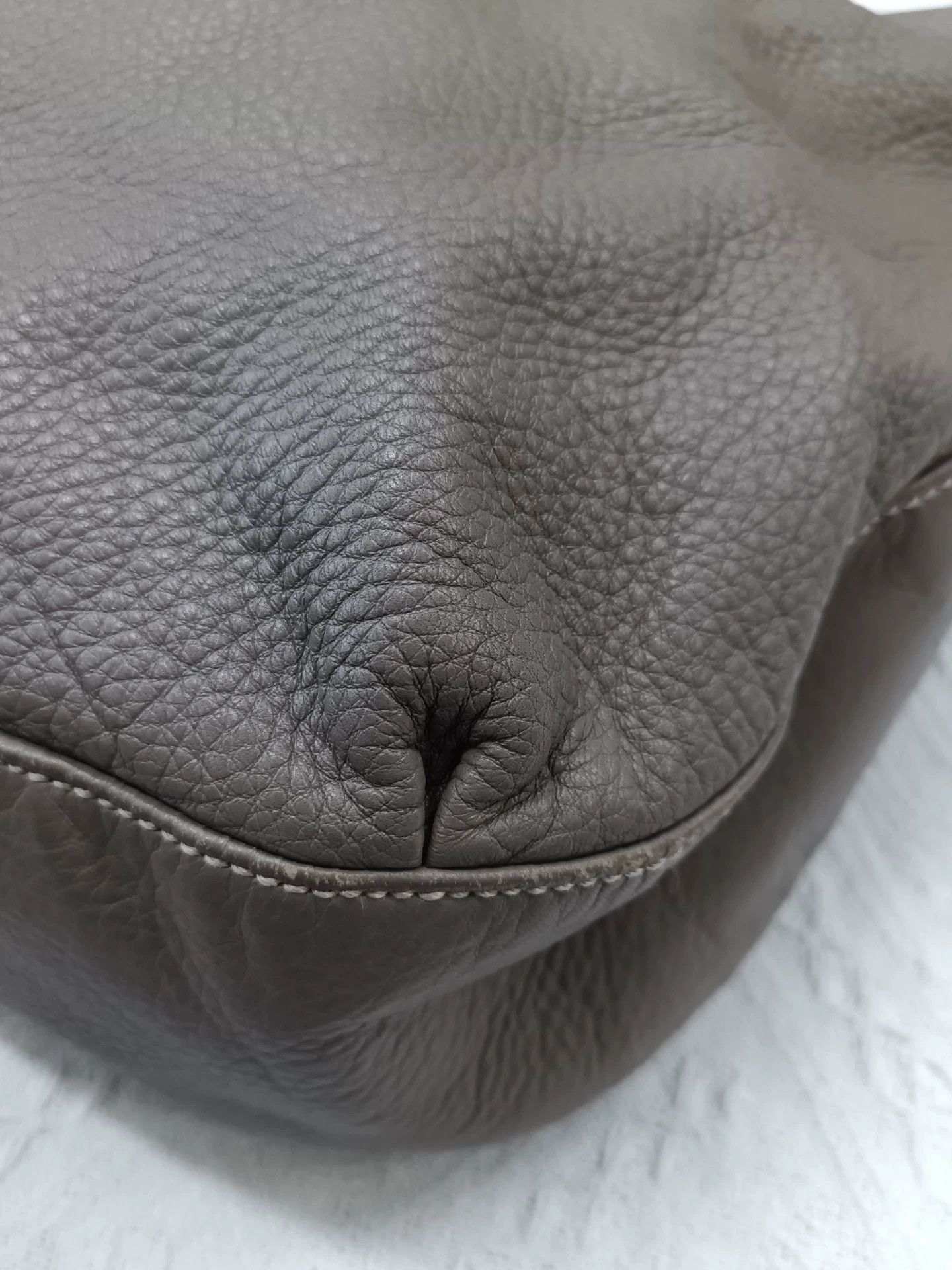 Gucci Gucci Vintage Armpit Bag w/ Strap (Size 41x35-52) Size ONE SIZE - 5 Thumbnail