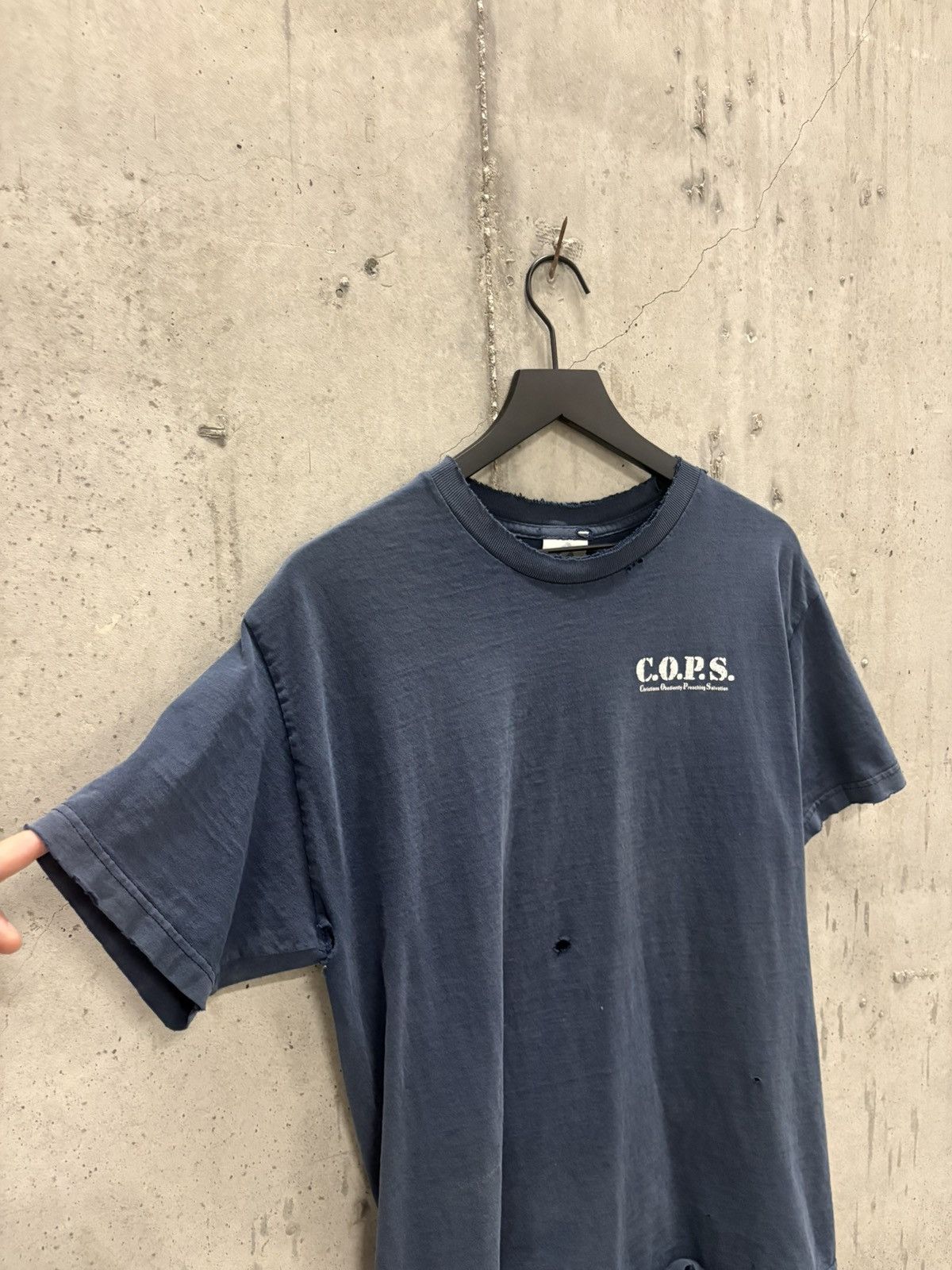 Vintage Vintage COPS Jesus Tee Thrashed Faded Distressed Grunge Band Size US L / EU 52-54 / 3 - 3 Thumbnail