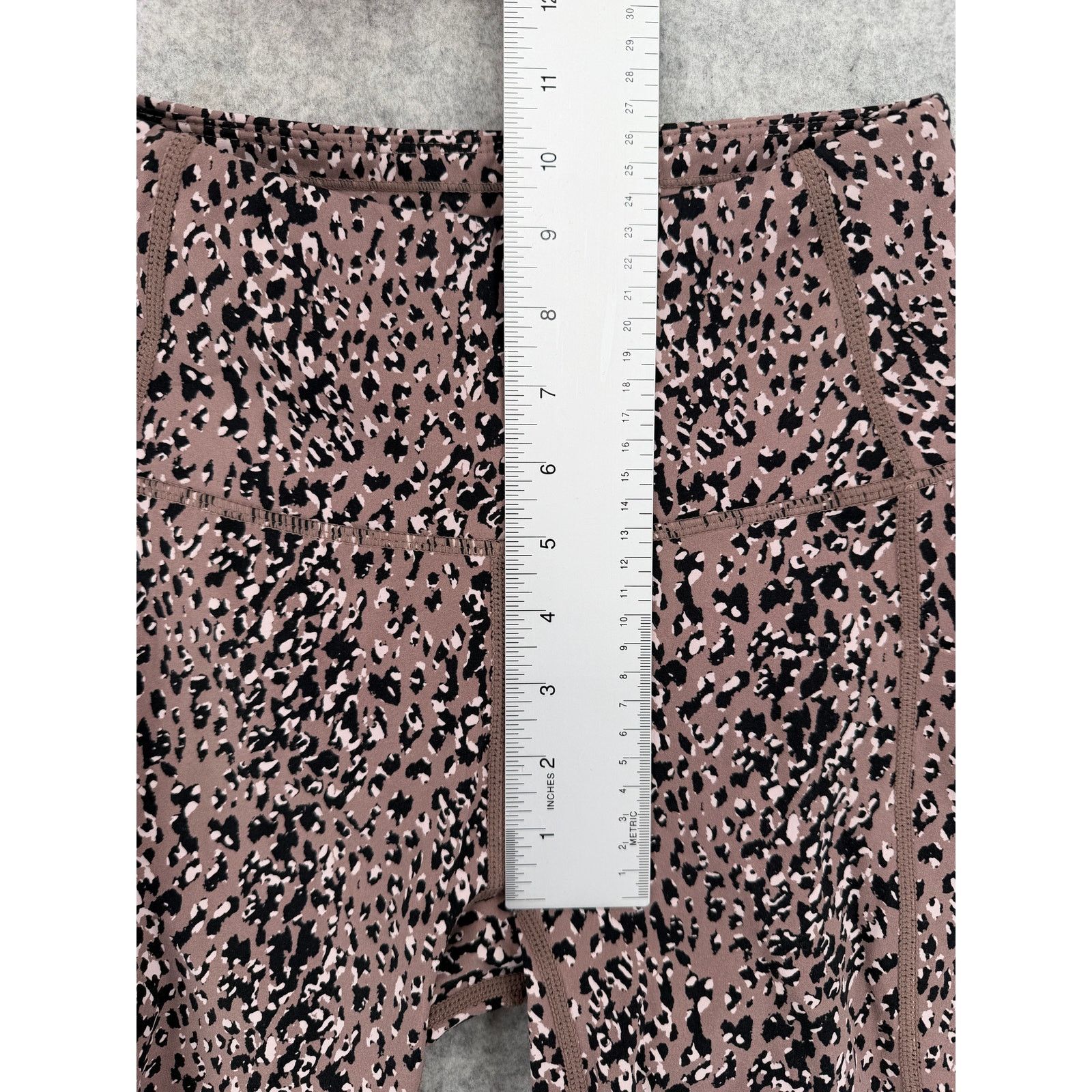 Varley NWT Varley Mix Speckle Animal Let's Go Pocket 2.0 Leggings Size 24" / US 00 / IT 34 - 8 Thumbnail