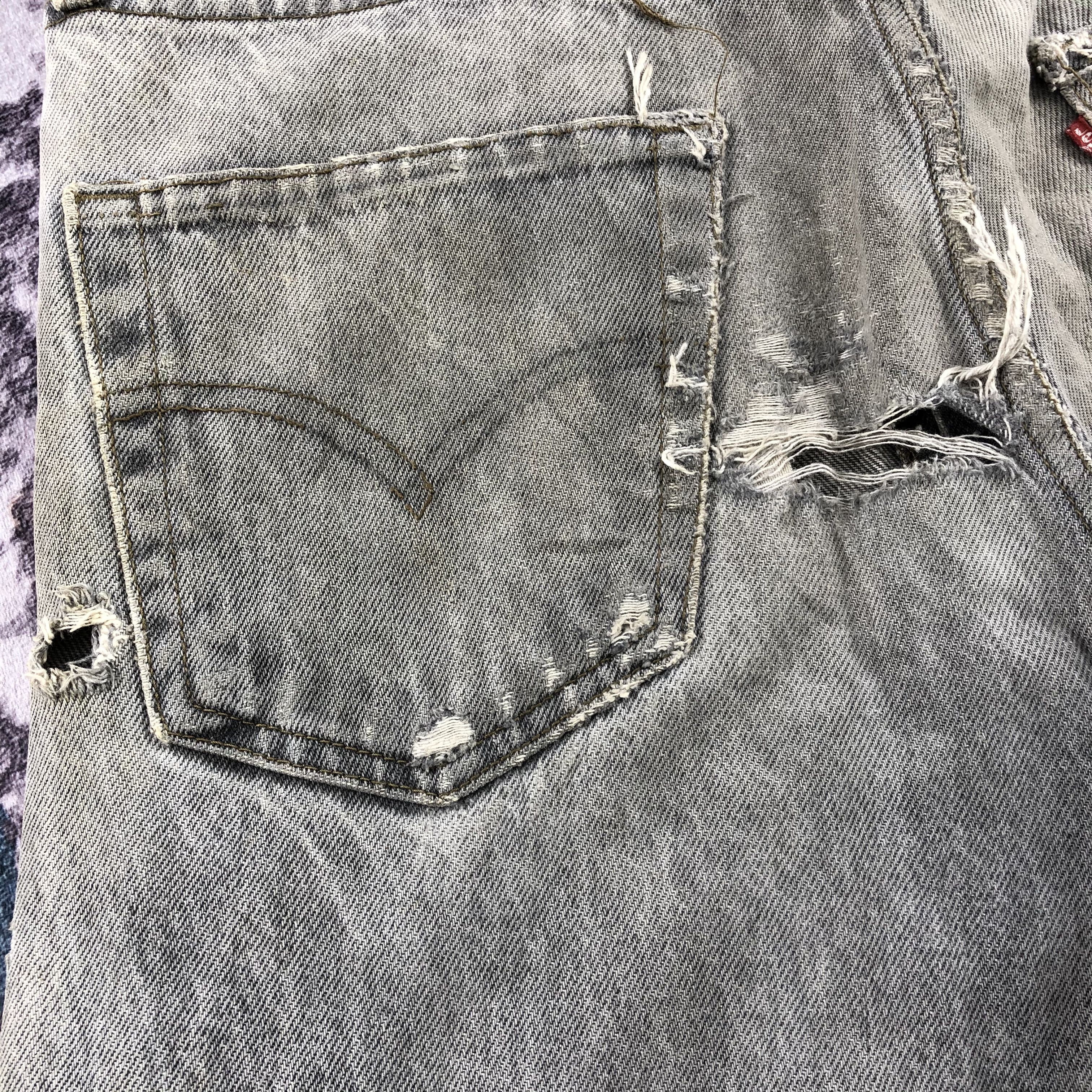 Levi's Vintage 90s Distress Levis 501 Jeans-JM2559 Size US 33 - 8 Thumbnail