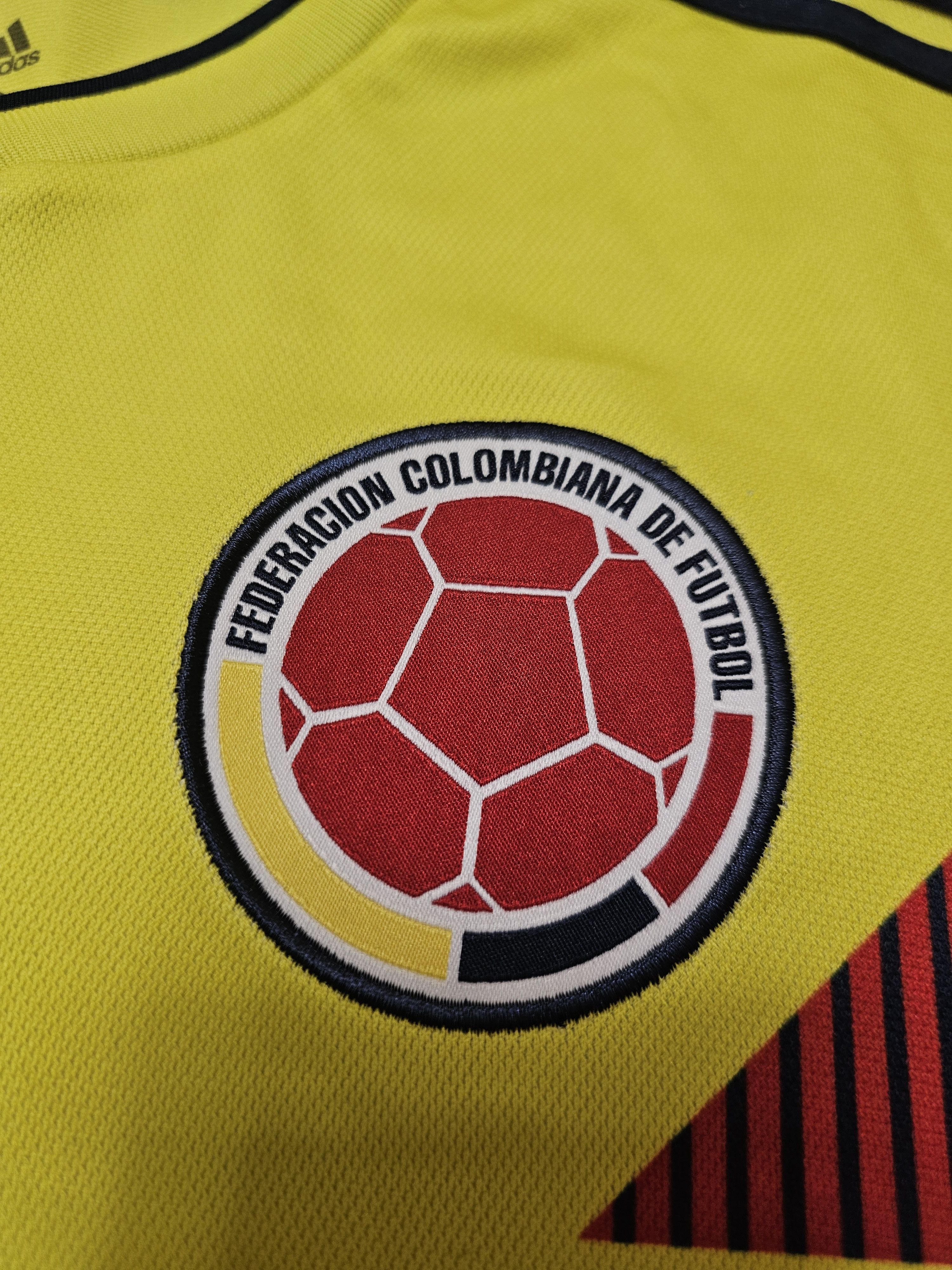 Adidas COLOMBIA 2018 2019 HOME FOOTBALL SHIRT SOCCER JERSEY Size US S / EU 44-46 / 1 - 4 Thumbnail