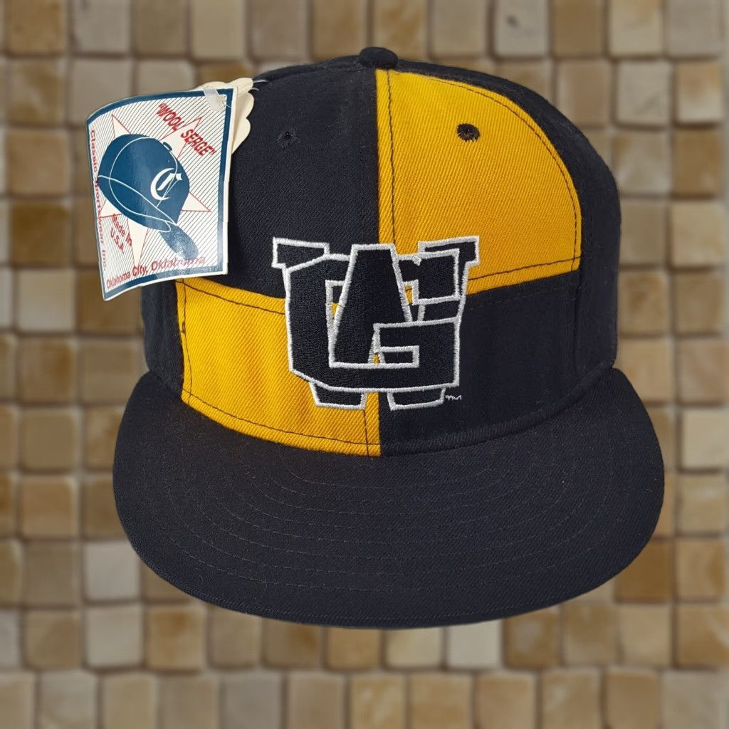 VINTAGE 90s Classic Sportswear George Washington University Colonials Snapback Adjustable Hat One Size Yellow Wool Mens