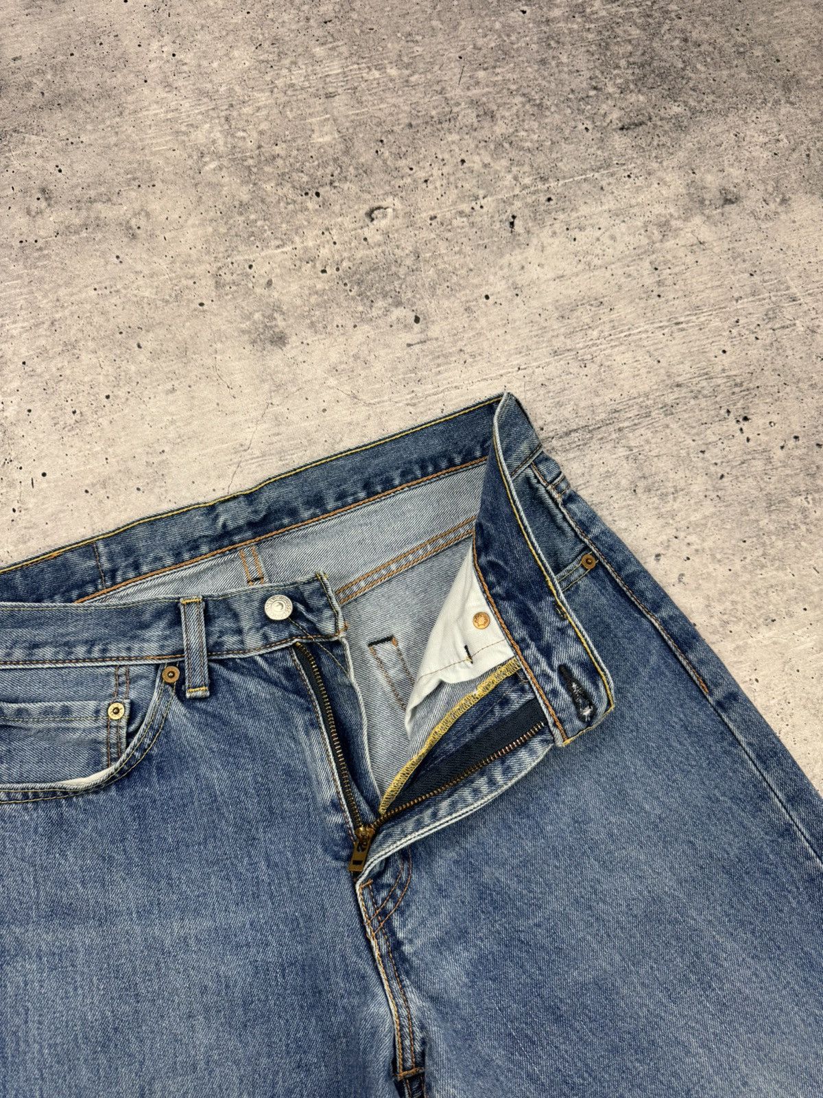 Levi's × Vintage Vintage Levi’s 751 Y2K Blue Stonewashed Denim Jeans Pants Size US 32 / EU 48 - 12 Thumbnail