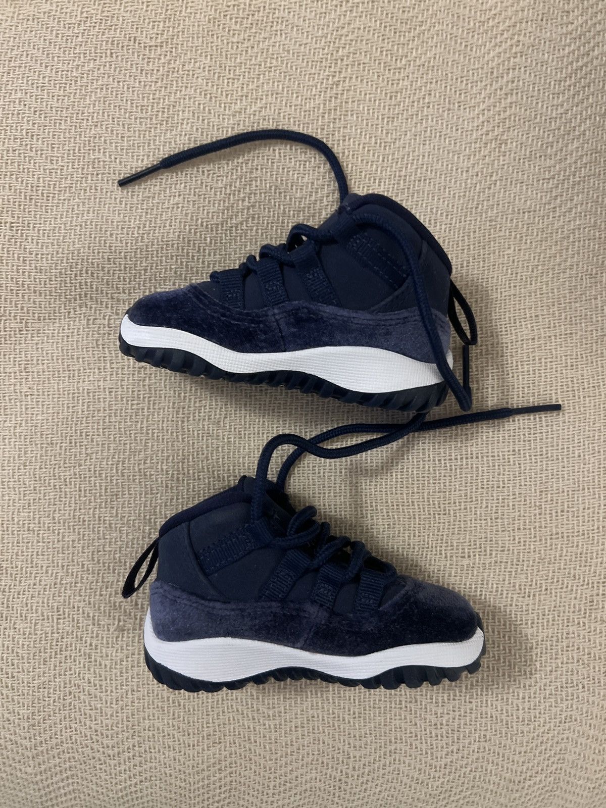 Jordan Brand Midnight Navy Jordan 11 toddler Size US 5 / EU 37 - 2 Thumbnail