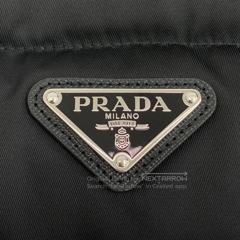 Prada Prada 22 styles of black triangle stand-up collar zipper l Size XXS / US 00 / IT 34 - 5 Thumbnail