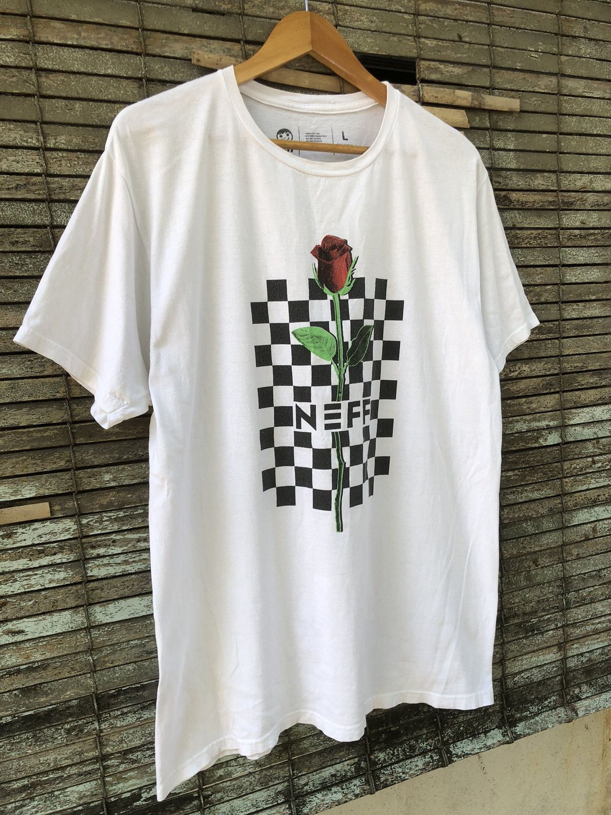 Japanese Brand 🔥RARE🔥Neff Roses Centre Logo Tshirts Size US L / EU 52-54 / 3 - 6 Thumbnail