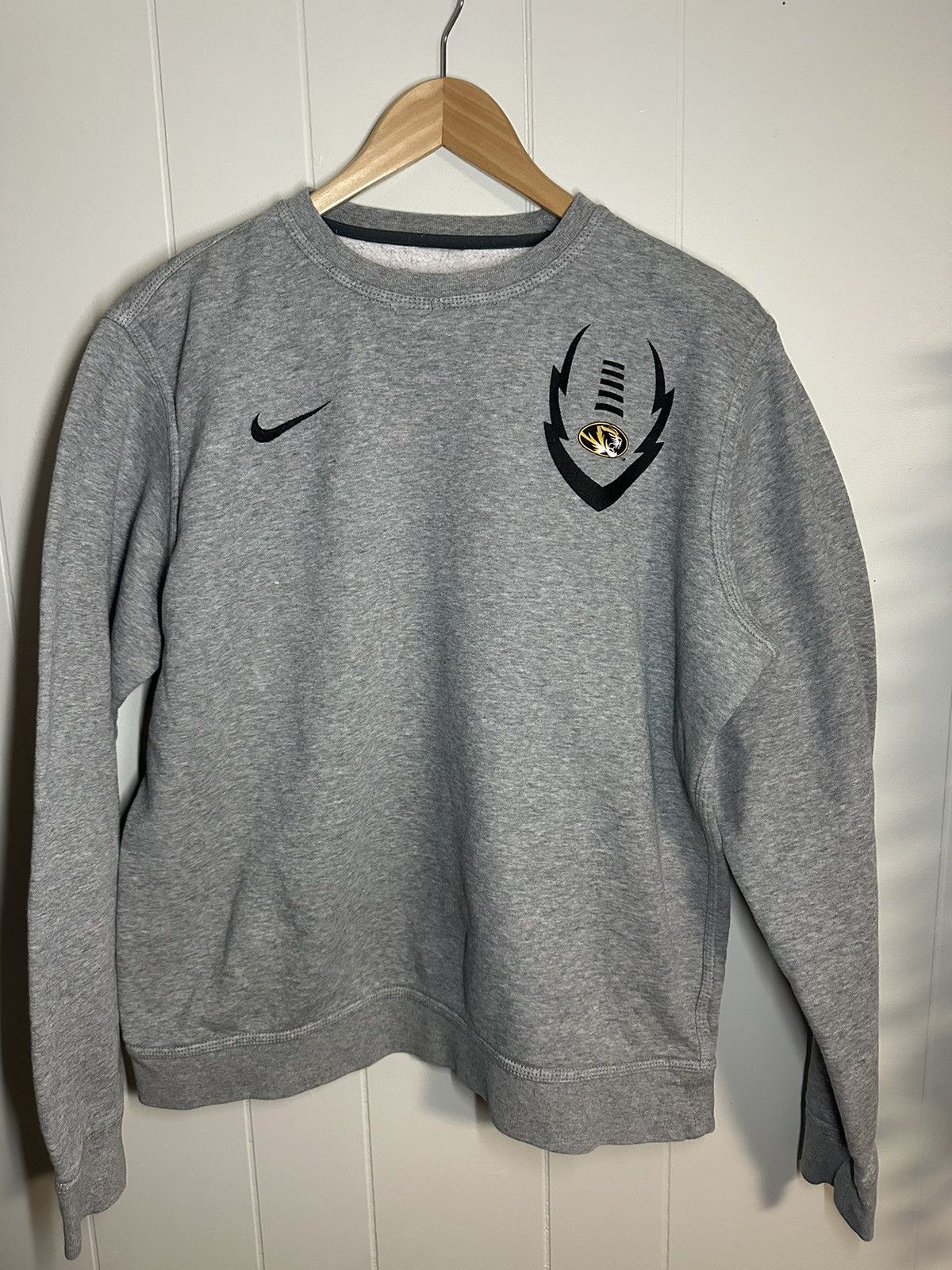 Nike × Vintage Grey Mizzou Nike Football Sweatshirt Size US M / EU 48-50 / 2 - 1 Thumbnail