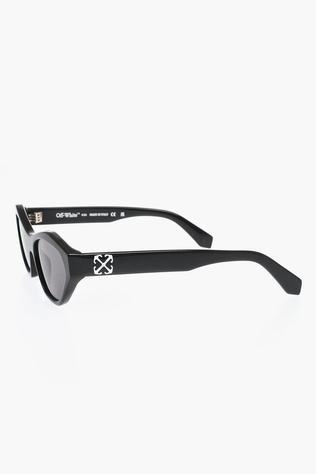 Off-White og1mm0426 Size: OS / Cat-eye Sunglasses in Black Size ONE SIZE - 2 Thumbnail