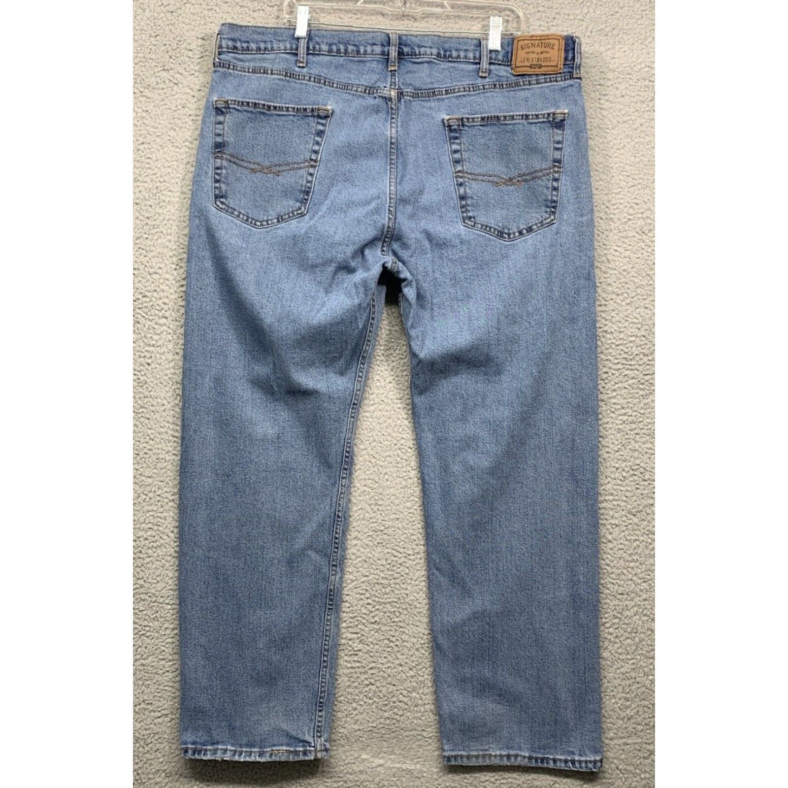 Vintage Levi Strauss Gold Signature Jeans Men 42W Regular Fit Medium Blue Denim Classic 5-Pocket Distressed No N/A Size US 42 / EU 58 - 4 Thumbnail