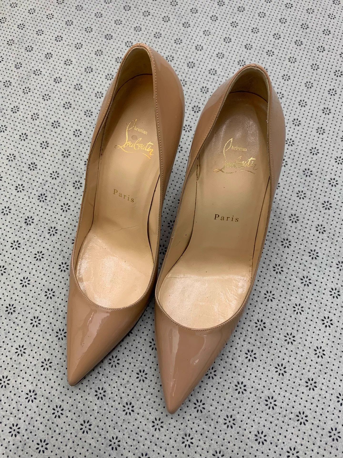 Christian Louboutin Christian Louboutin Red Sole Nude Pat Heels 39 Size US 8 / IT 38 - 1 Thumbnail