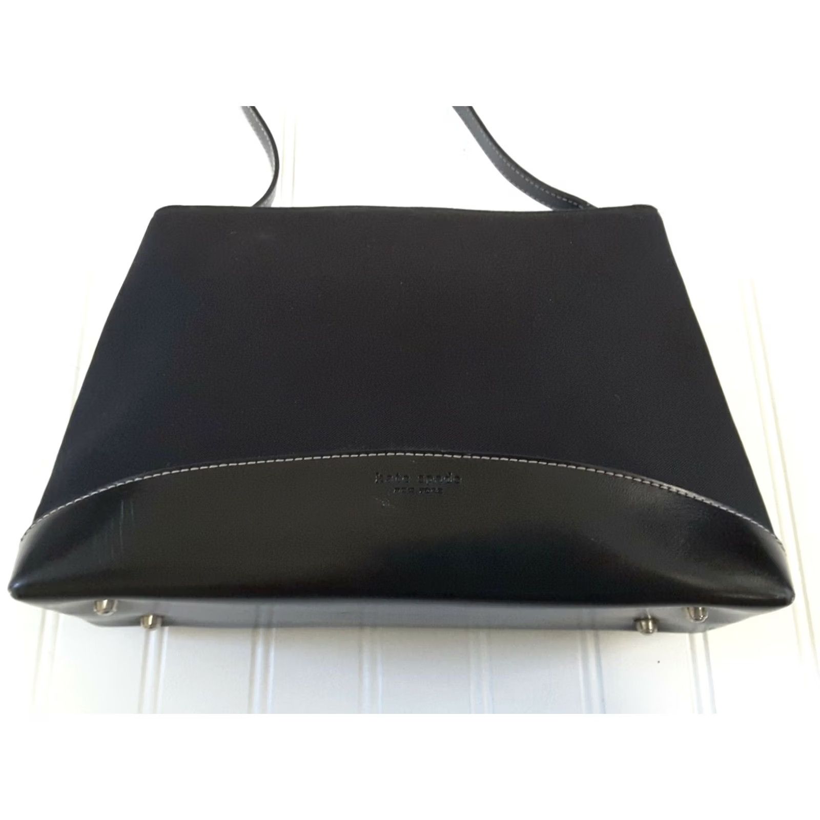 Vintage kate spade new york Handbag Purse Structured Footed Black Womens Small 13x8x3 Zip-Closure Leather-Fabric Style Bag Size ONE SIZE - 4 Thumbnail