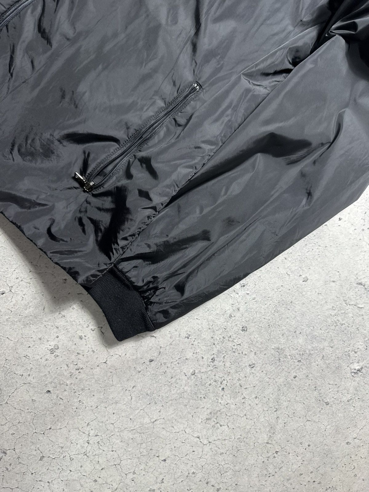 Prada Prada Milano Red Tab Bomber Black Jacket Luxury Nylon Size US M / EU 48-50 / 2 - 5 Thumbnail