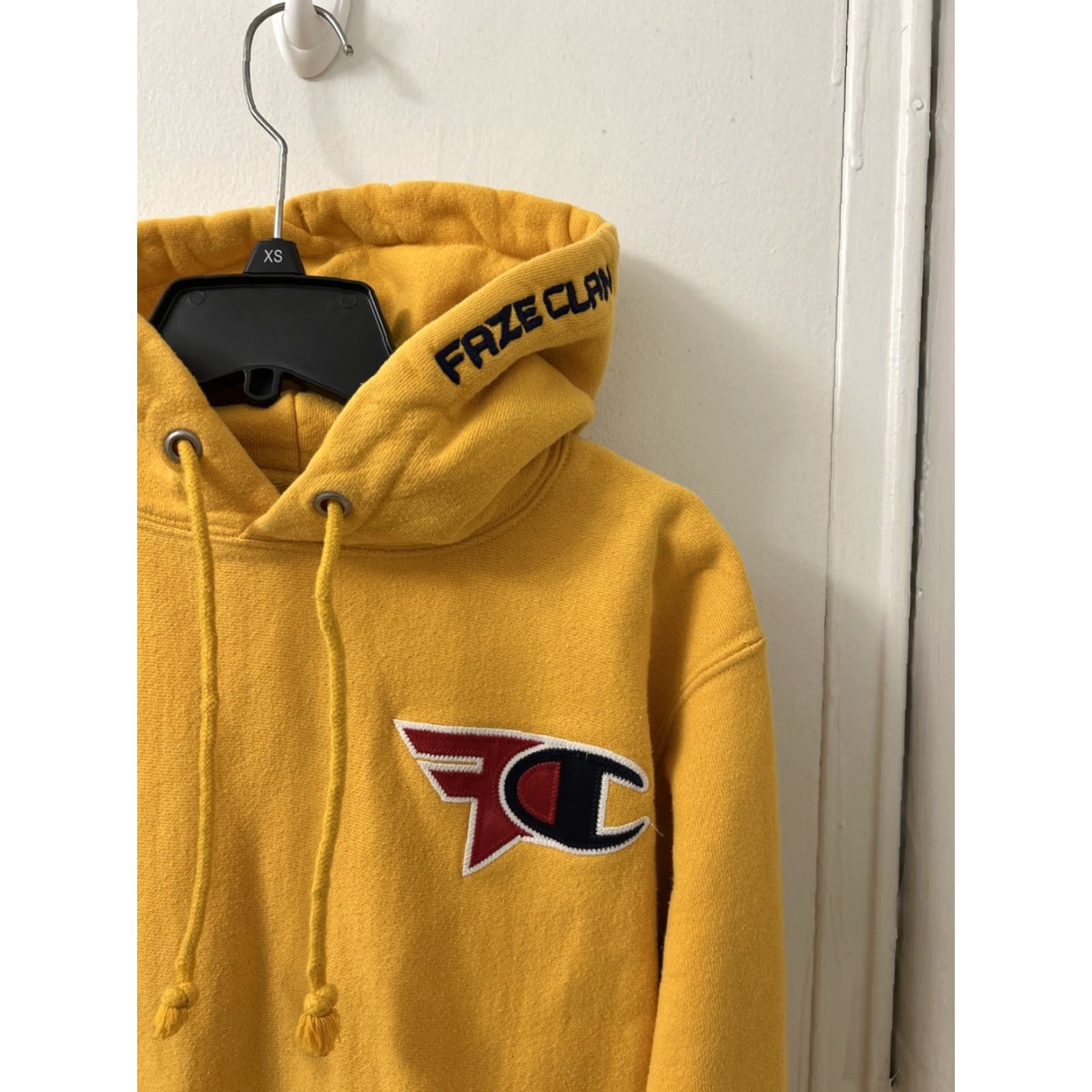 Champion Champion Reverse Weave x Faze Clan Hoodie Mens S Yellow Pullover Logo Sweatshirt Size US S / EU 44-46 / 1 - 4 Thumbnail