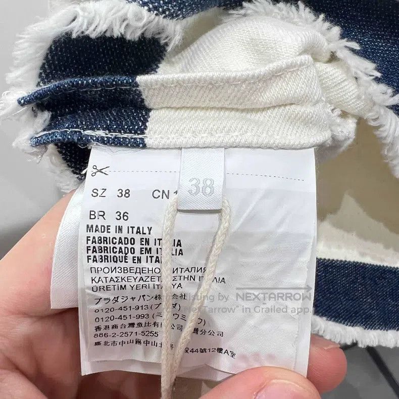 Prada Prada Triangle-marked short denim jacket Size XS / US 0-2 / IT 36-38 - 4 Thumbnail