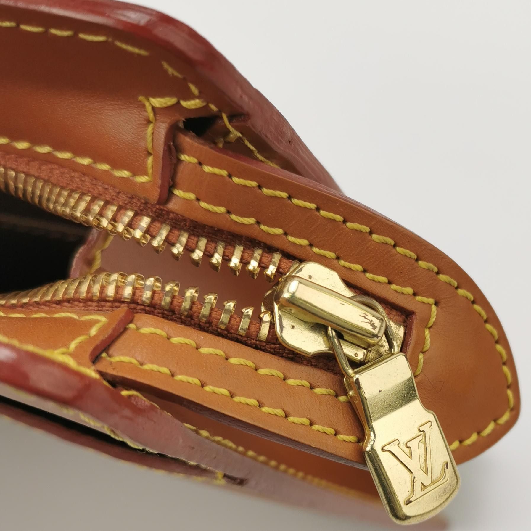 Louis Vuitton Louis Vuitton (LV) Cowhide Solid Color Water Ripple Second- Size ONE SIZE - 4 Thumbnail
