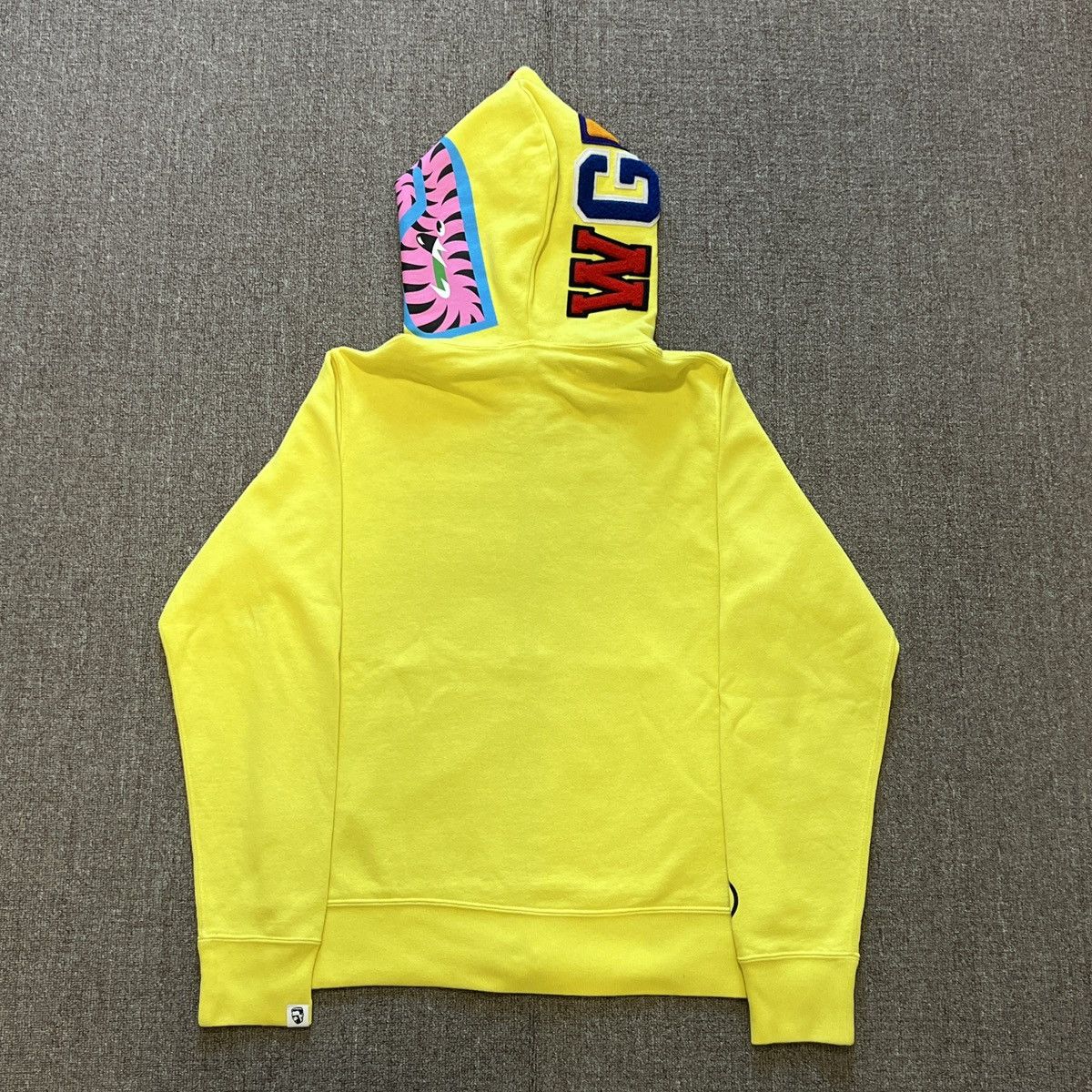 Bape Bape Yellow Color Shark Hoodie Size US S / EU 44-46 / 1 - 3 Thumbnail