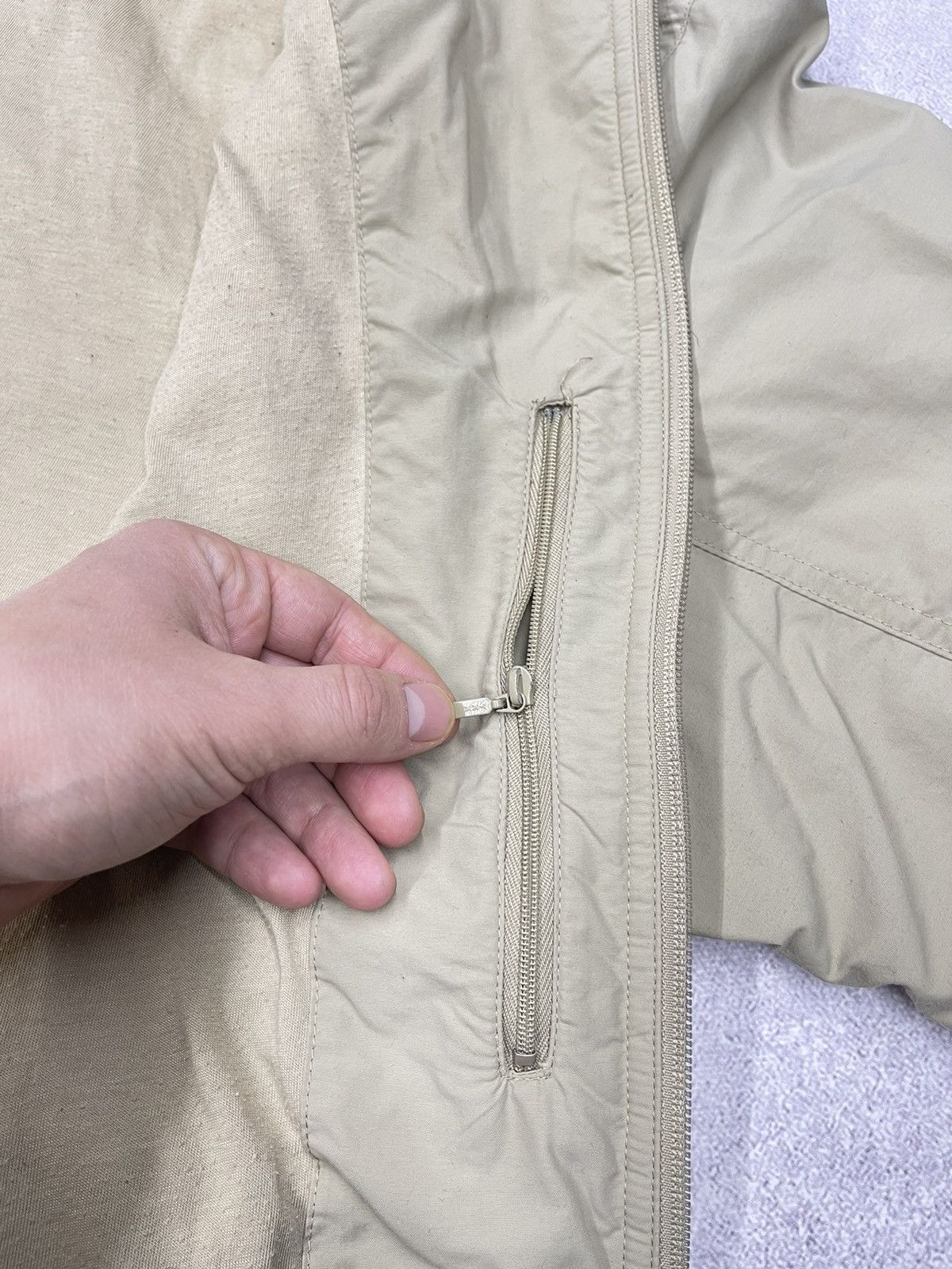 Nike Vintage Nike Big Logo Nylon Jacket Swoosh Drill Y2K ACG TN Size US M / EU 48-50 / 2 - 12 Thumbnail