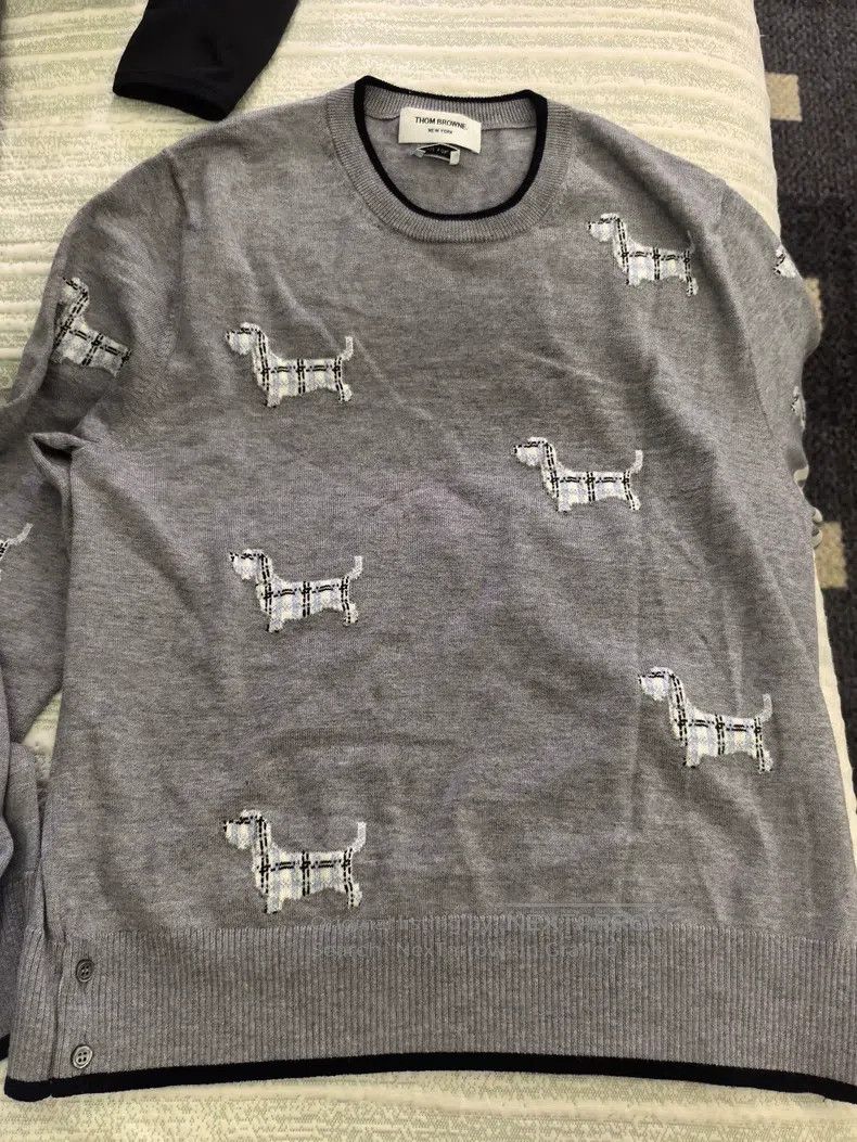 Thom Browne Thom Browne Sweater Size US L / EU 52-54 / 3 - 1 Thumbnail