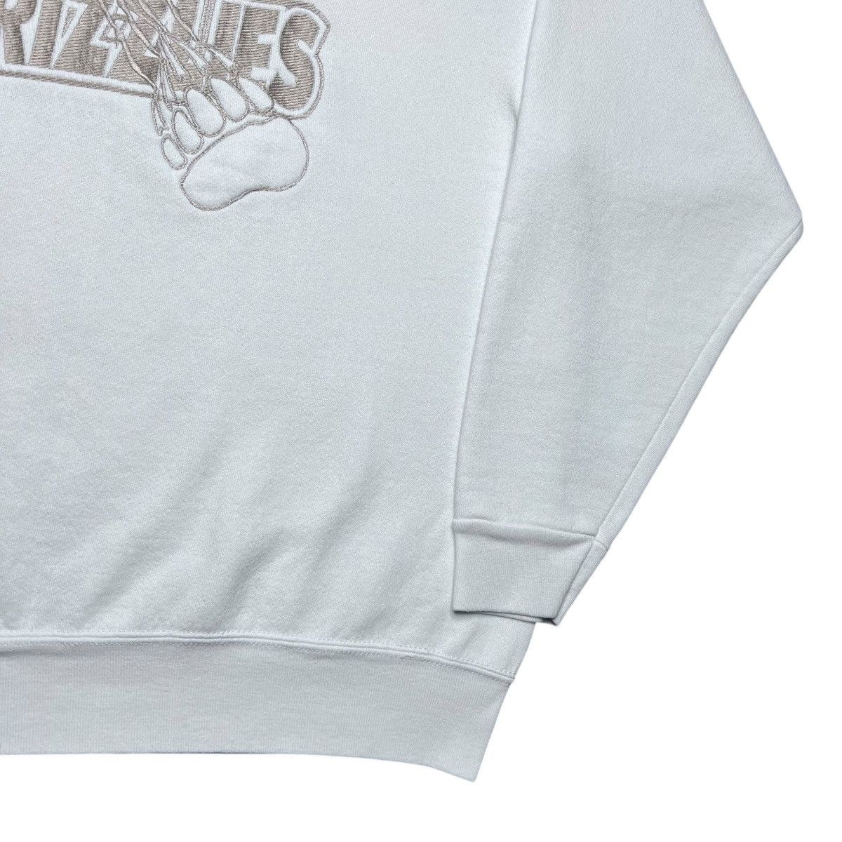 Other Vintage 1990s IHL Denver Grizzlies Embroidered Sweatshirt Size US L / EU 52-54 / 3 - 16 Thumbnail