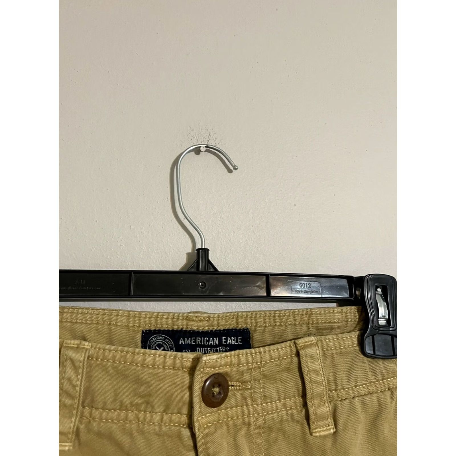 American Eagle Outfitters American Eagle Outfitters Cargo Shorts Men's 30 Beige Classic Fit Pockets Military Size US 31 - 3 Thumbnail