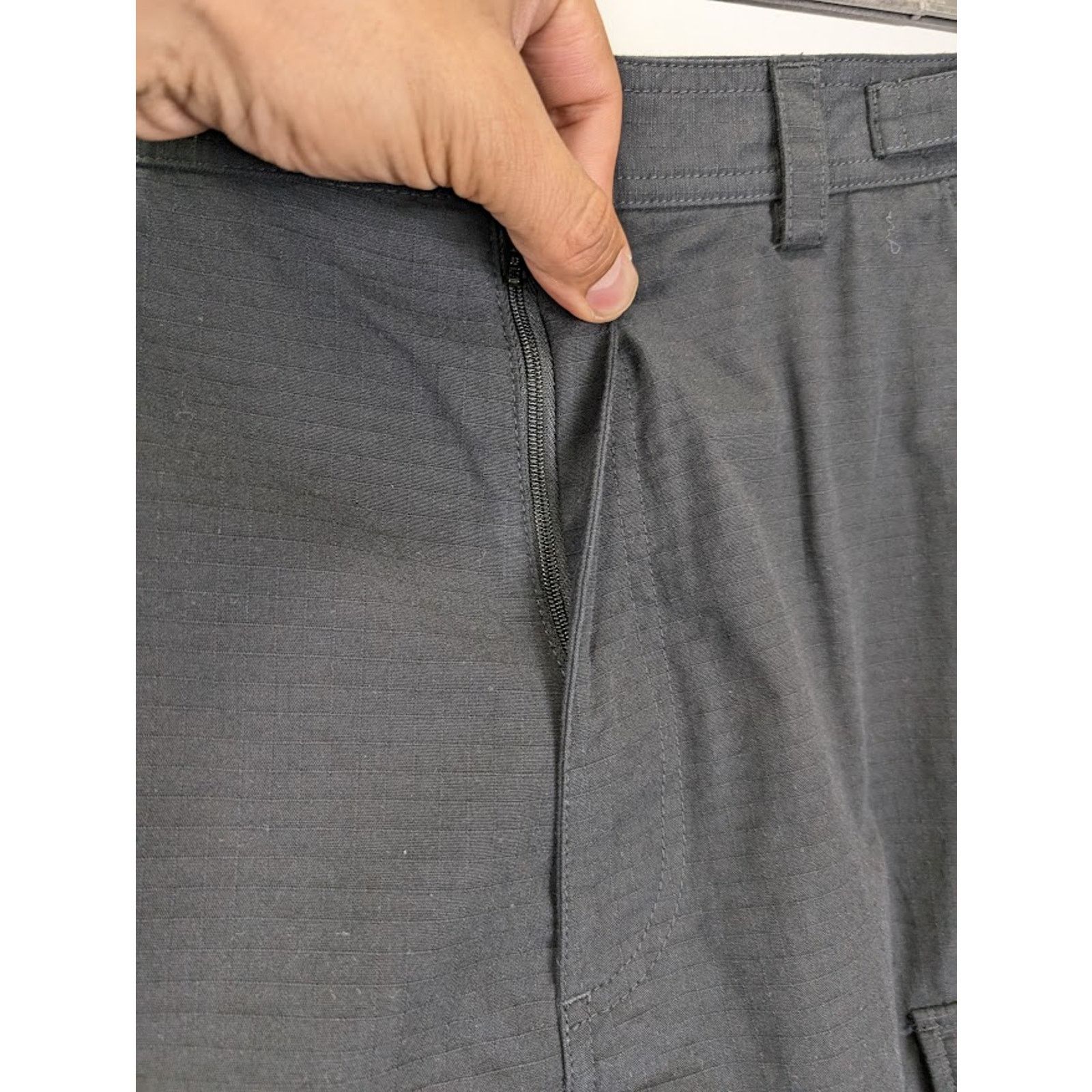 Balenciaga o1rshd1 Cotton Ripstop Gamer Shorts in Black Size US 32 / EU 48 - 6 Thumbnail