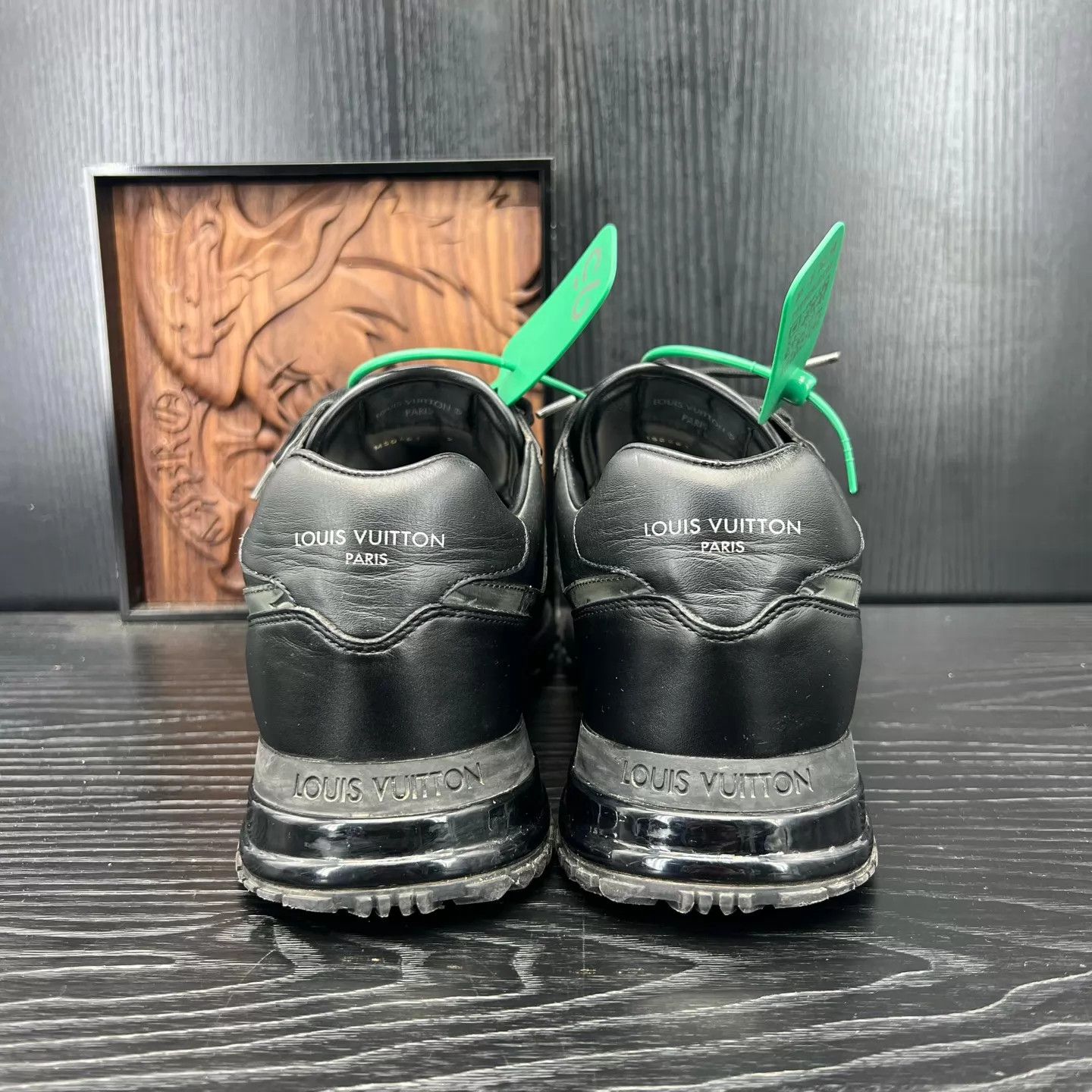 Louis Vuitton LV Run Away Black 7/41 (US/EU) Original Box Size US 8 / EU 41 - 3 Thumbnail