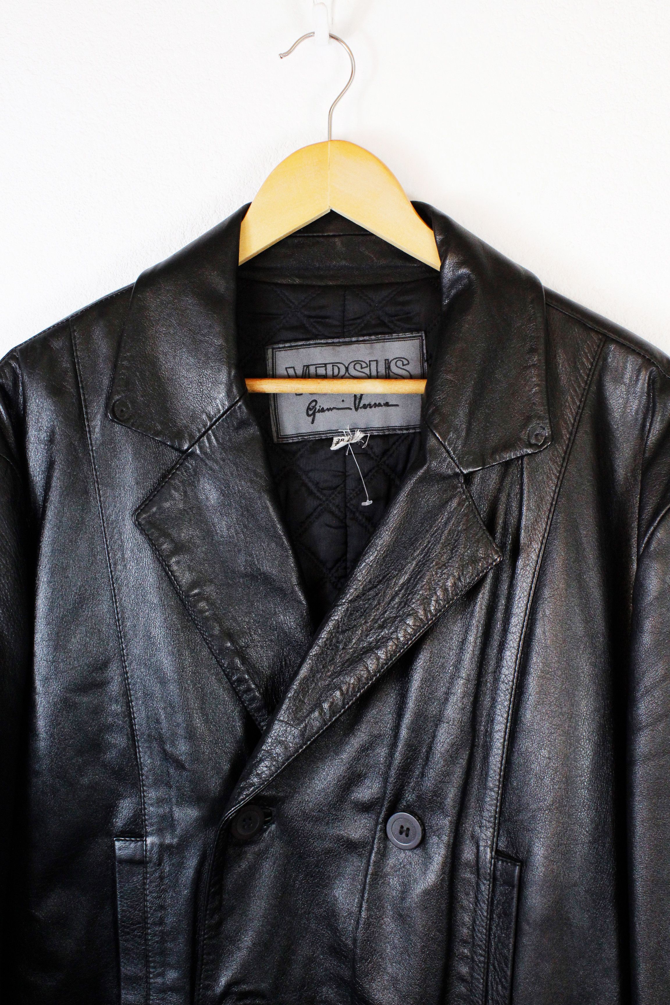 Versace Jeans Couture Vintage Versus Versace Black Double Breasted Leather Coat 52 Size US L / EU 52-54 / 3 - 2 Thumbnail