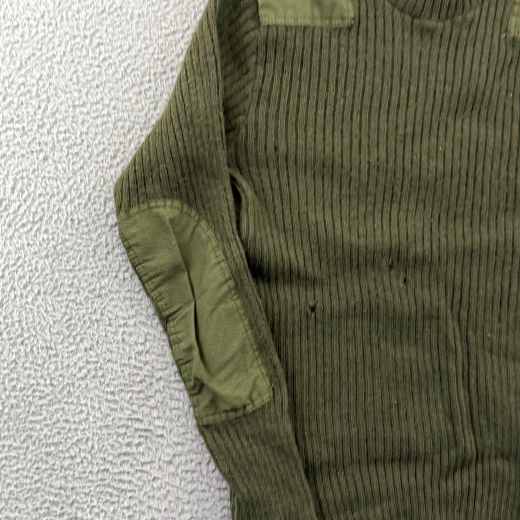 Vintage VINTAGE L.L. Bean Sweater Mens XL Green Pullover 90s Wool Army Military Button Logo Crew Neck Knit Size US XL / EU 56 / 4 - 4 Thumbnail