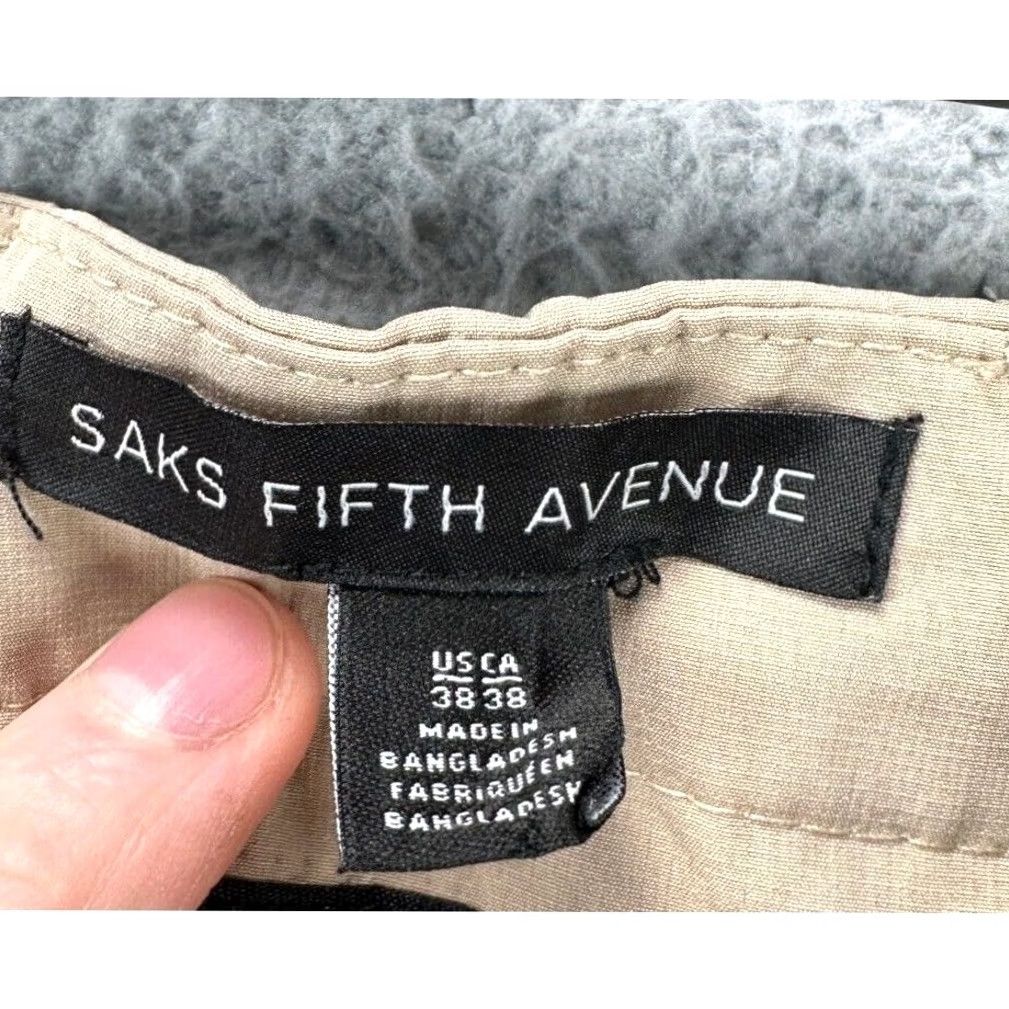 Saks Fifth Avenue Saks Fifth Avenue Tech Chino Pants Mens 38 Tan Flat Front Straight Stretch NEW Mens 38 Chino Pants Casual Preppy Buttons Flat Front Stretch Size US 38 / EU 54 - 4 Thumbnail